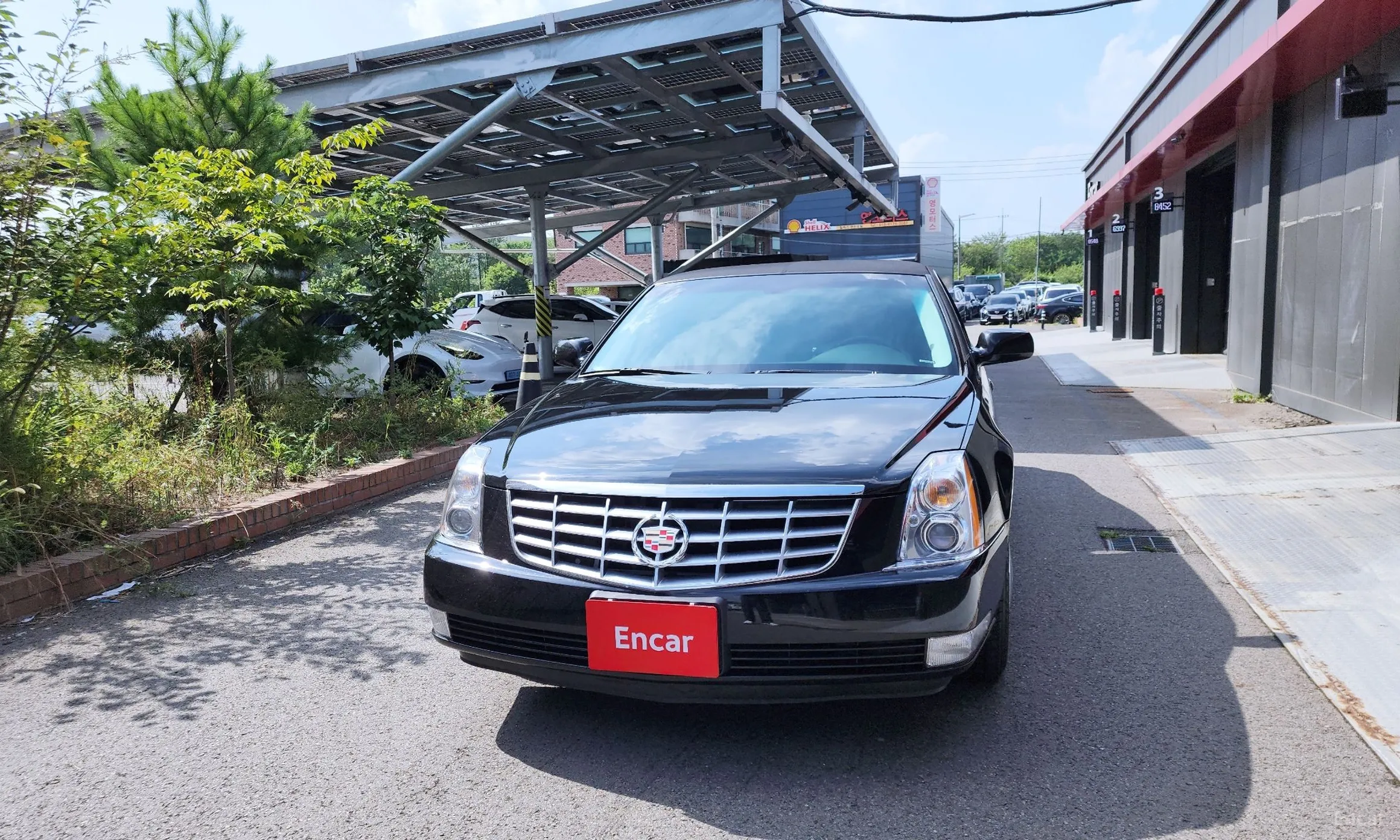 Cadillac DTS превью 3