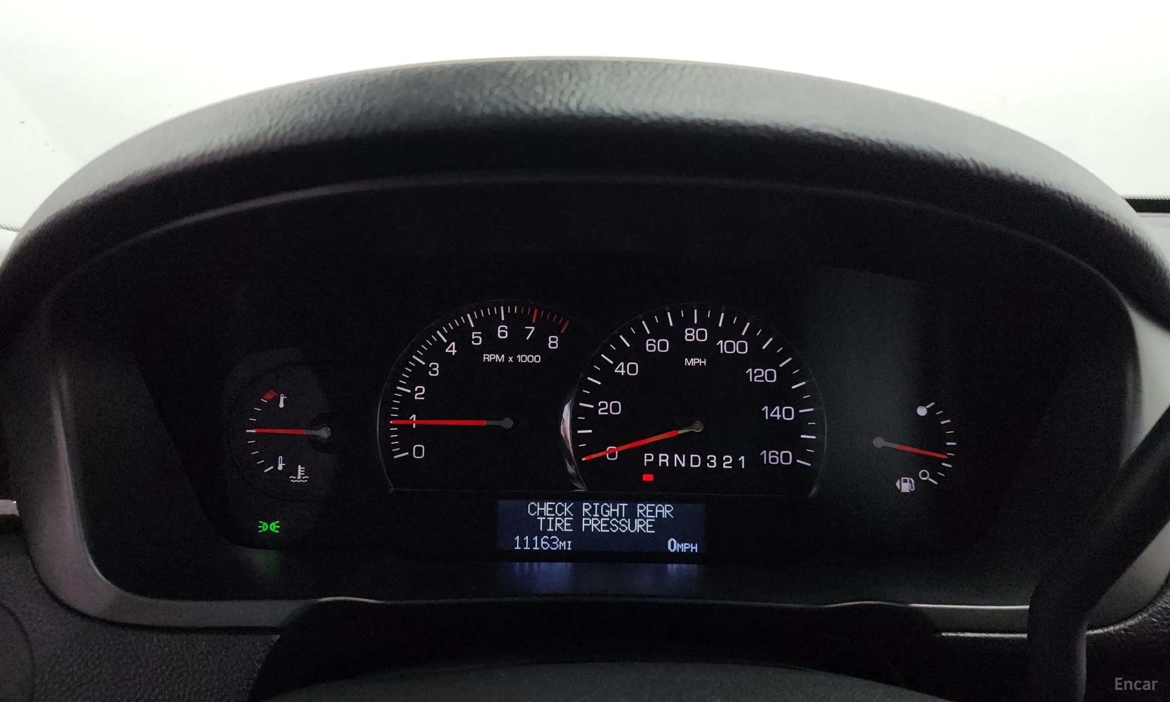 Cadillac DTS превью 8