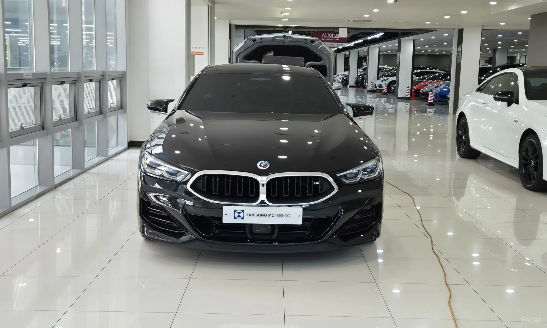 BMW 8-series (G15) превью 3
