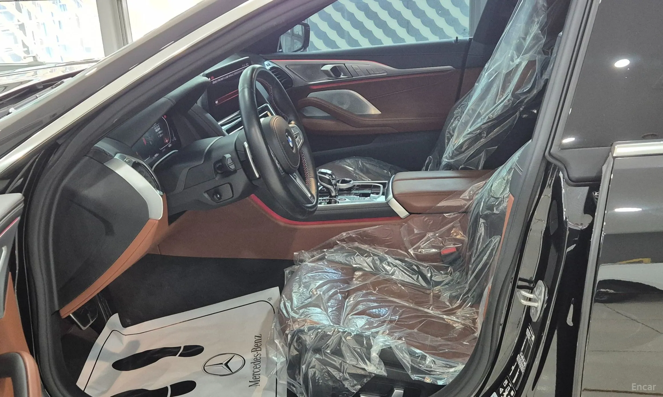 BMW 8-series (G15) превью 4