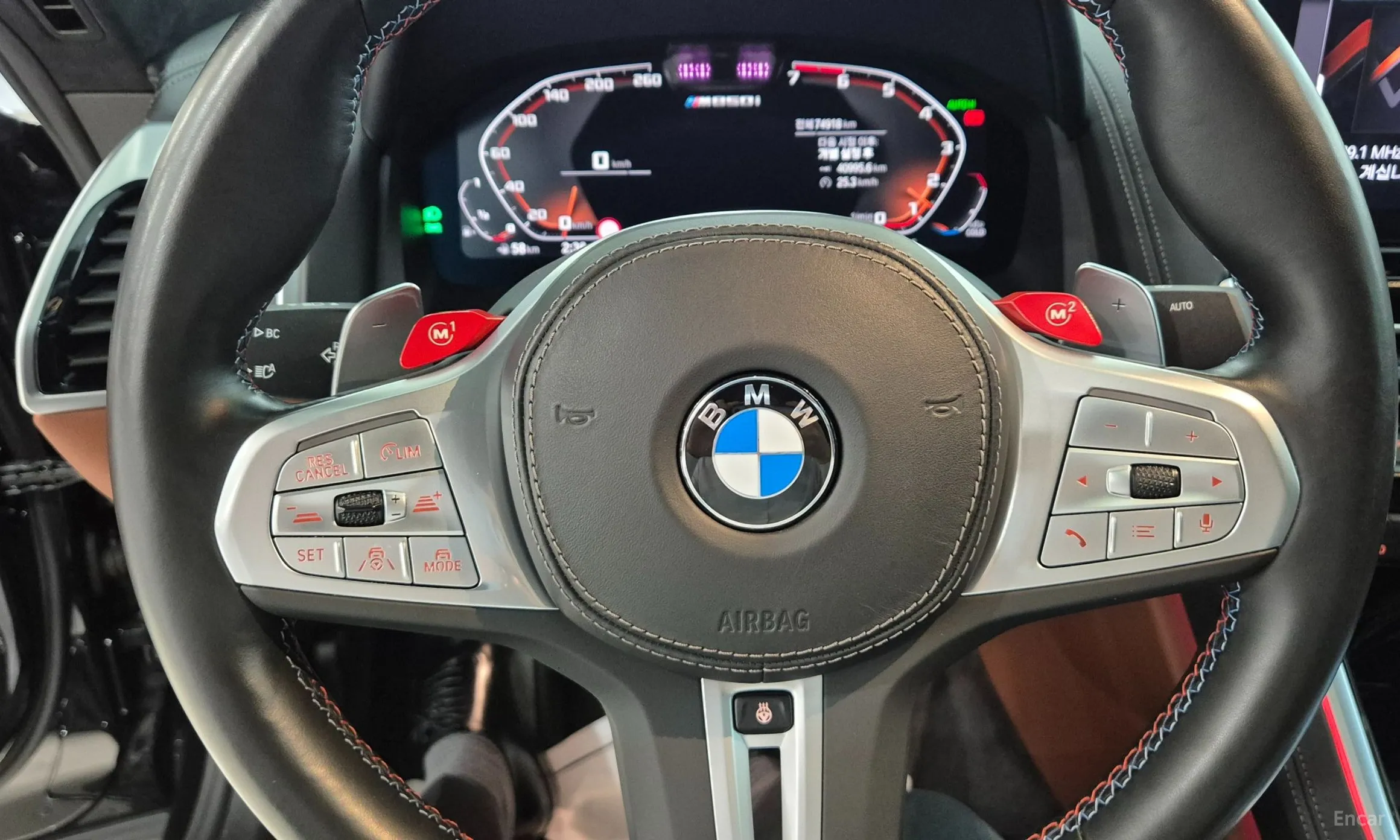 BMW 8-series (G15) превью 7