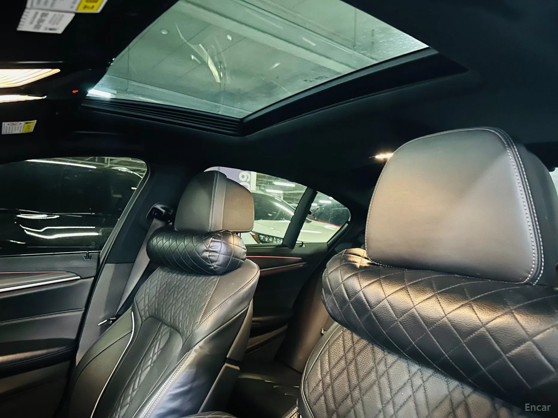 BMW 5 Series (G30) превью 12