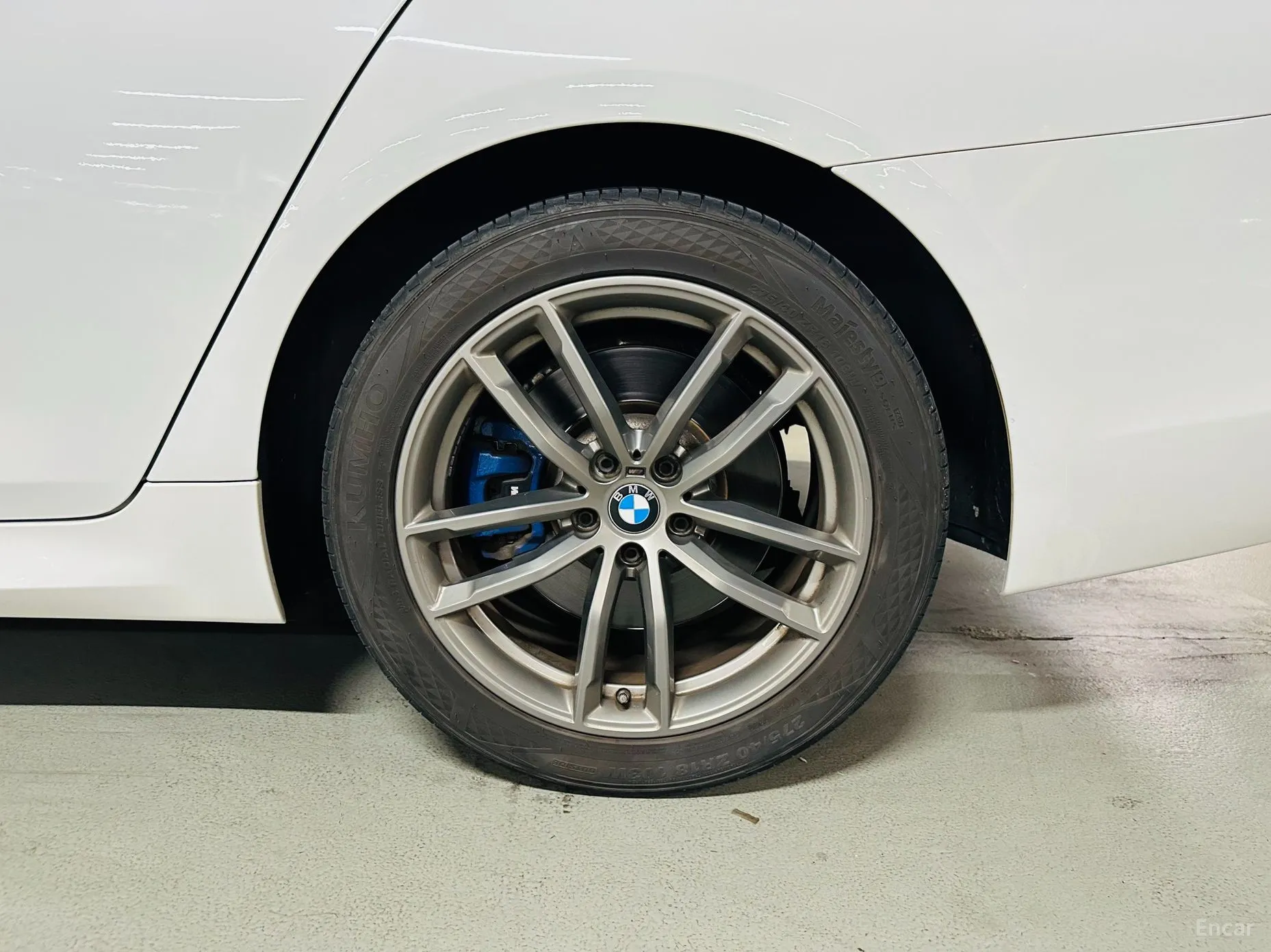 BMW 5 Series (G30) превью 5
