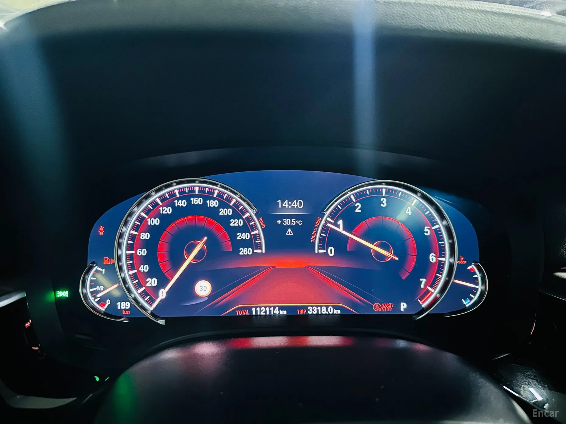 BMW 5 Series (G30) превью 8