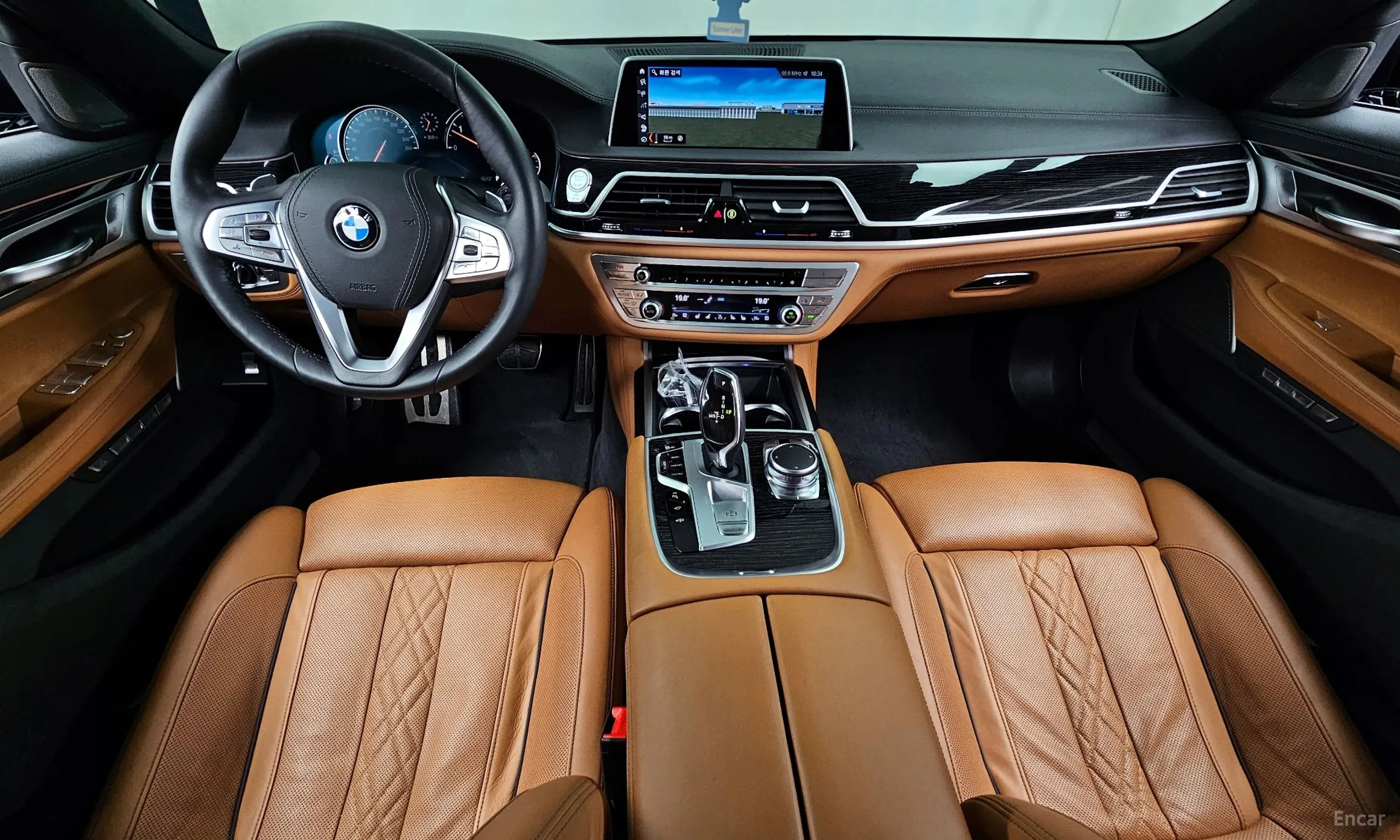 BMW 7 Series (G11) превью 7