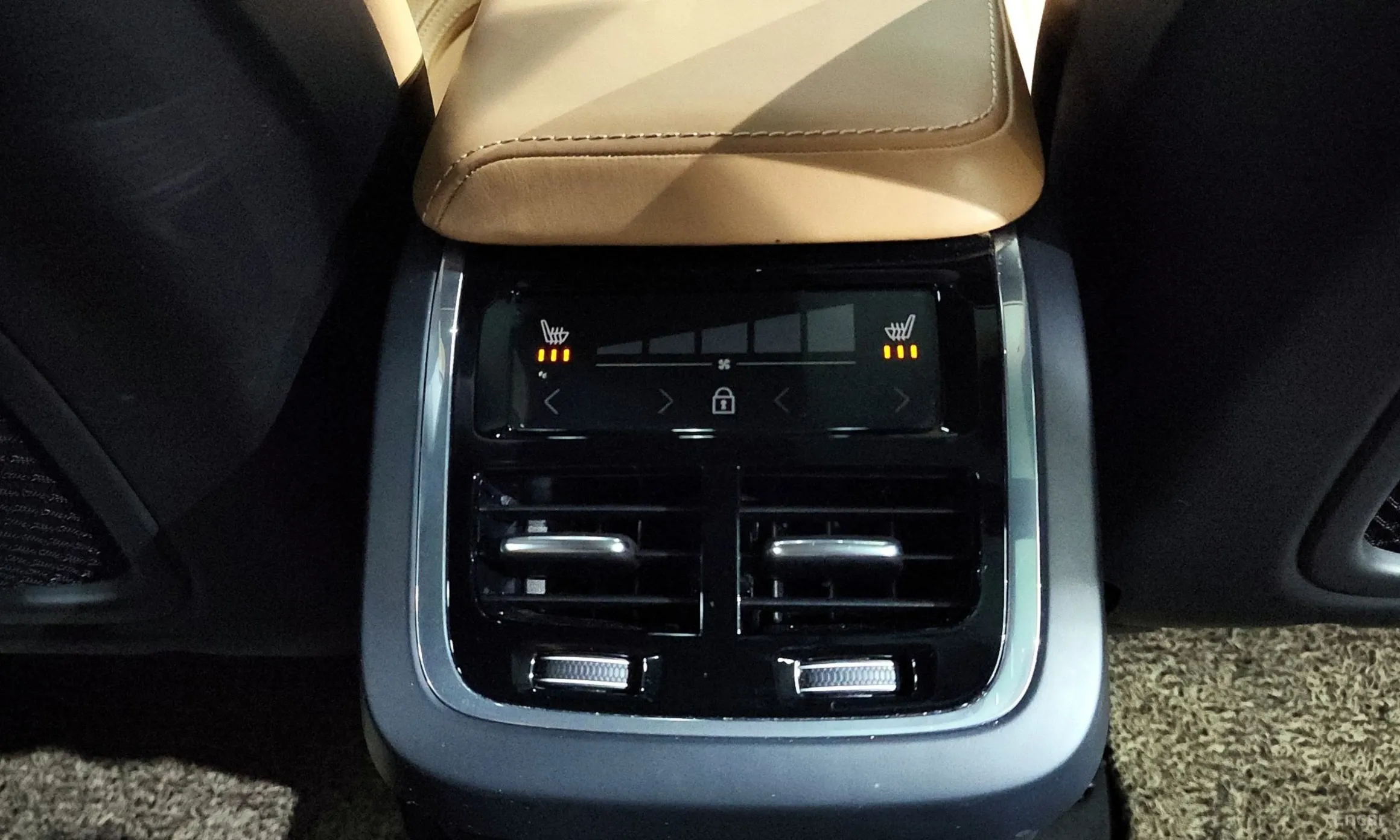 Volvo XC60 Gen 2 превью 18