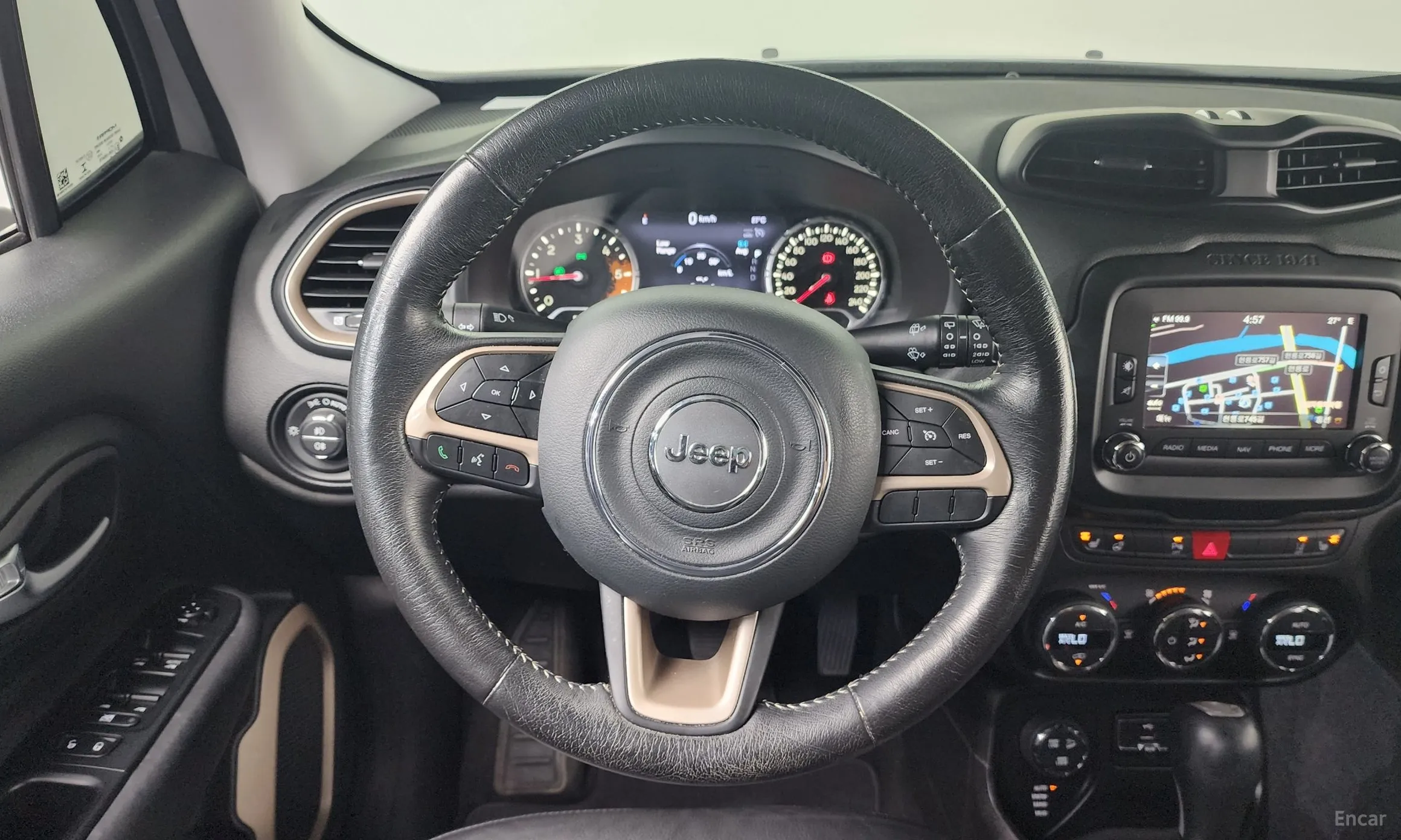Jeep Renegade превью 13