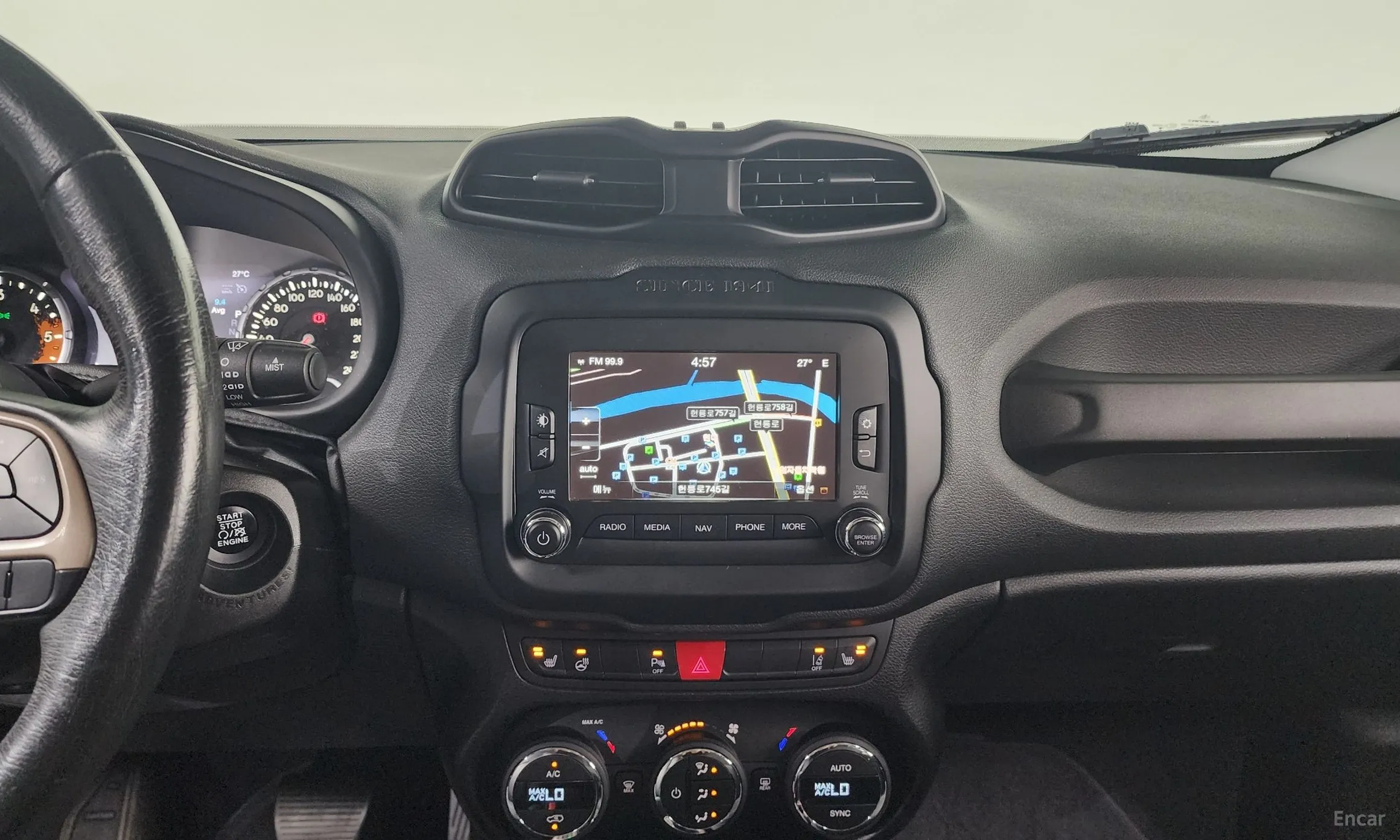 Jeep Renegade превью 14