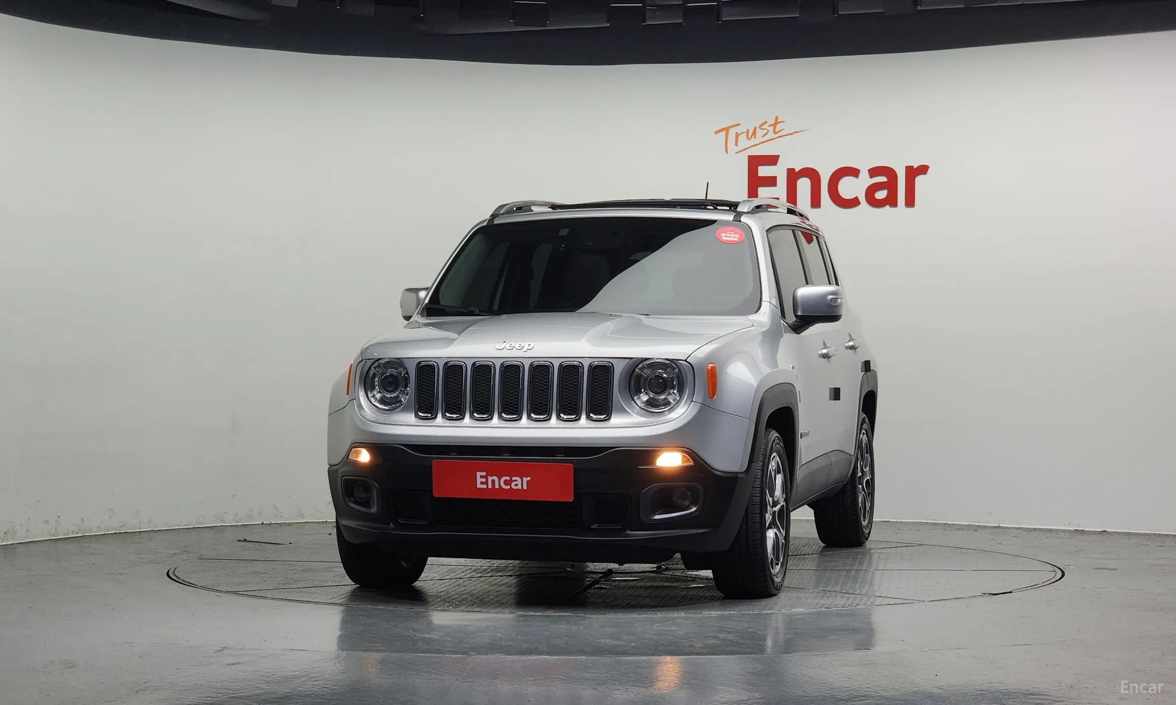 Jeep Renegade превью 3