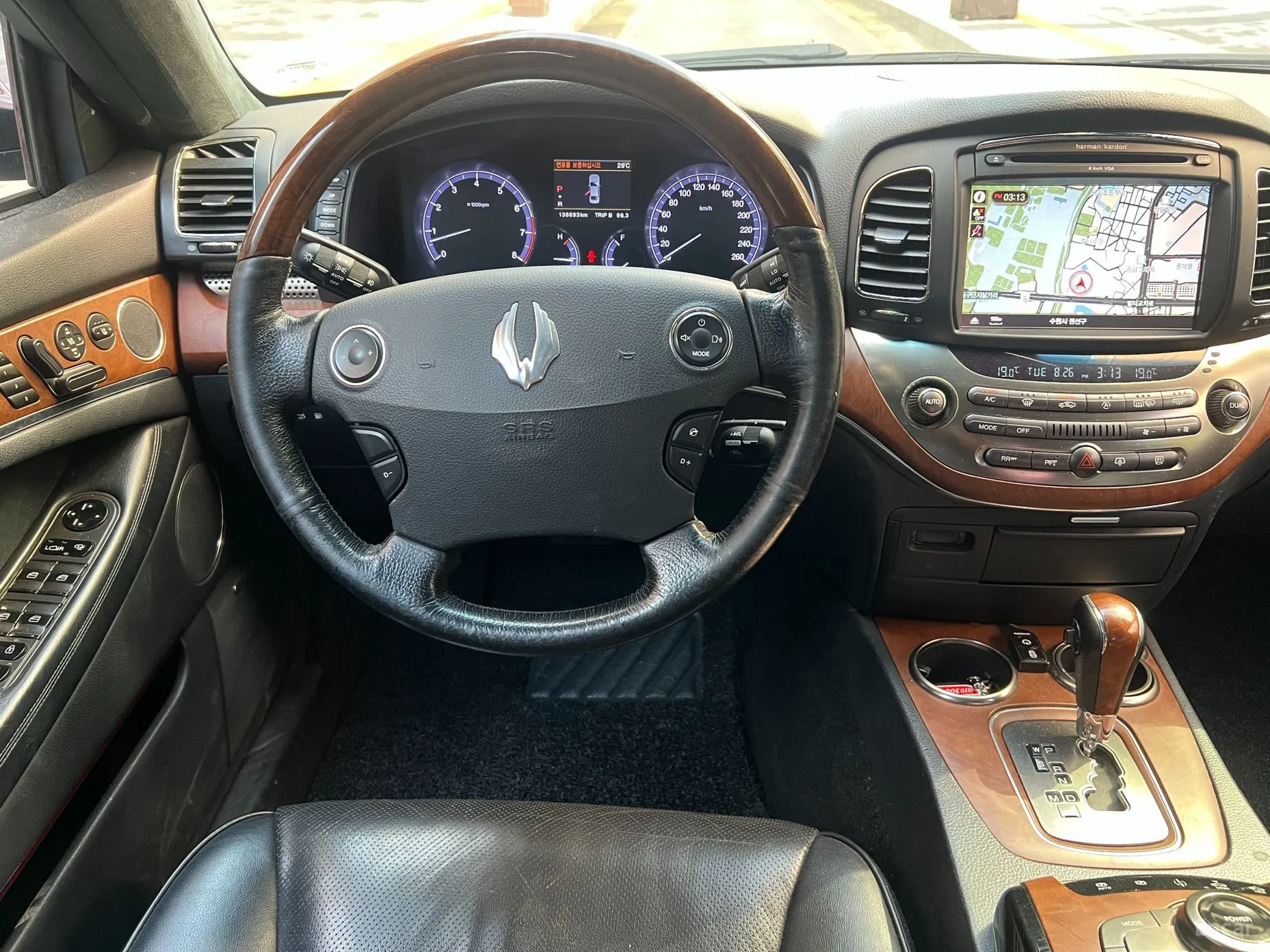 KG Mobility (SsangYong) Chairman W превью 10