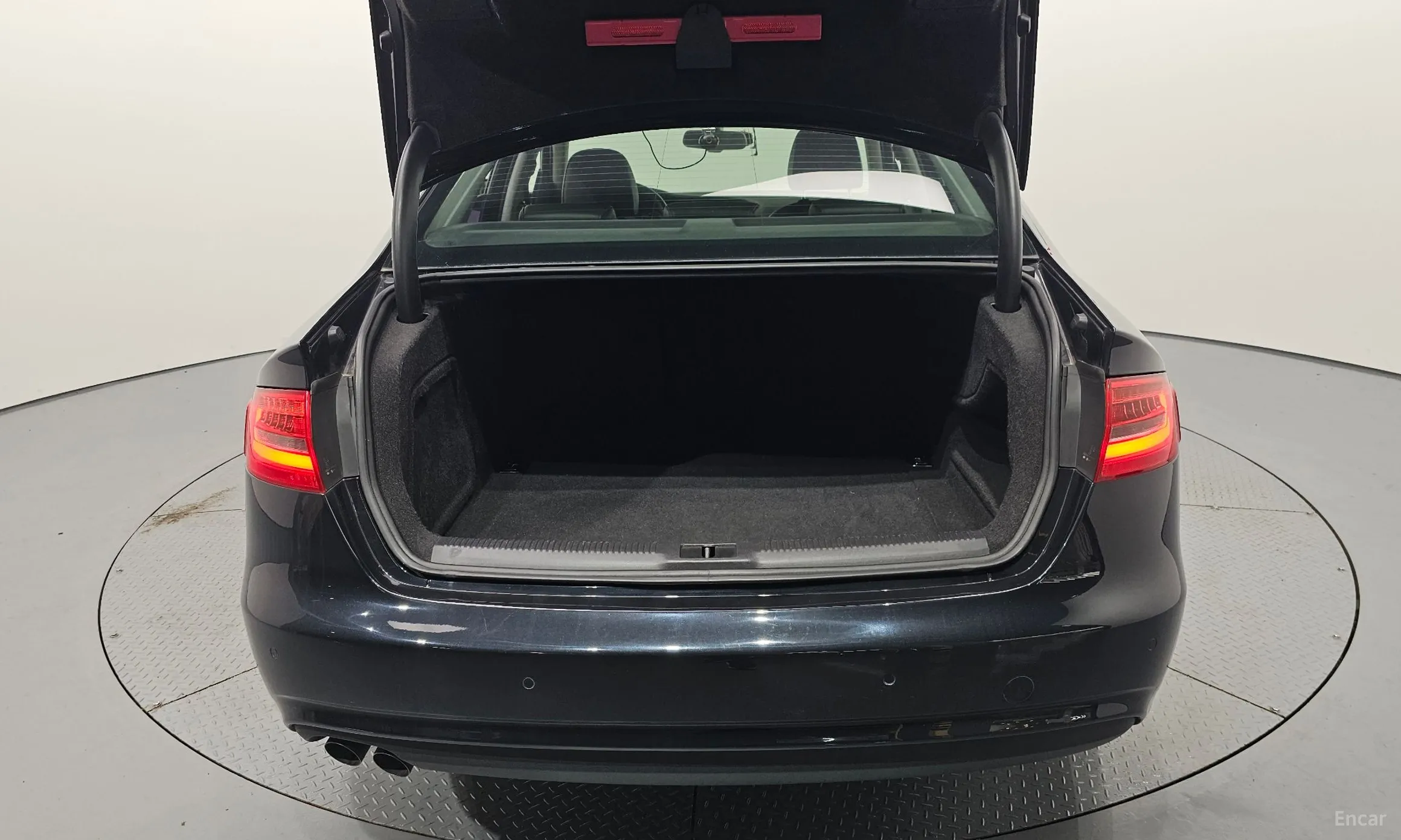 Audi New A4 превью 20