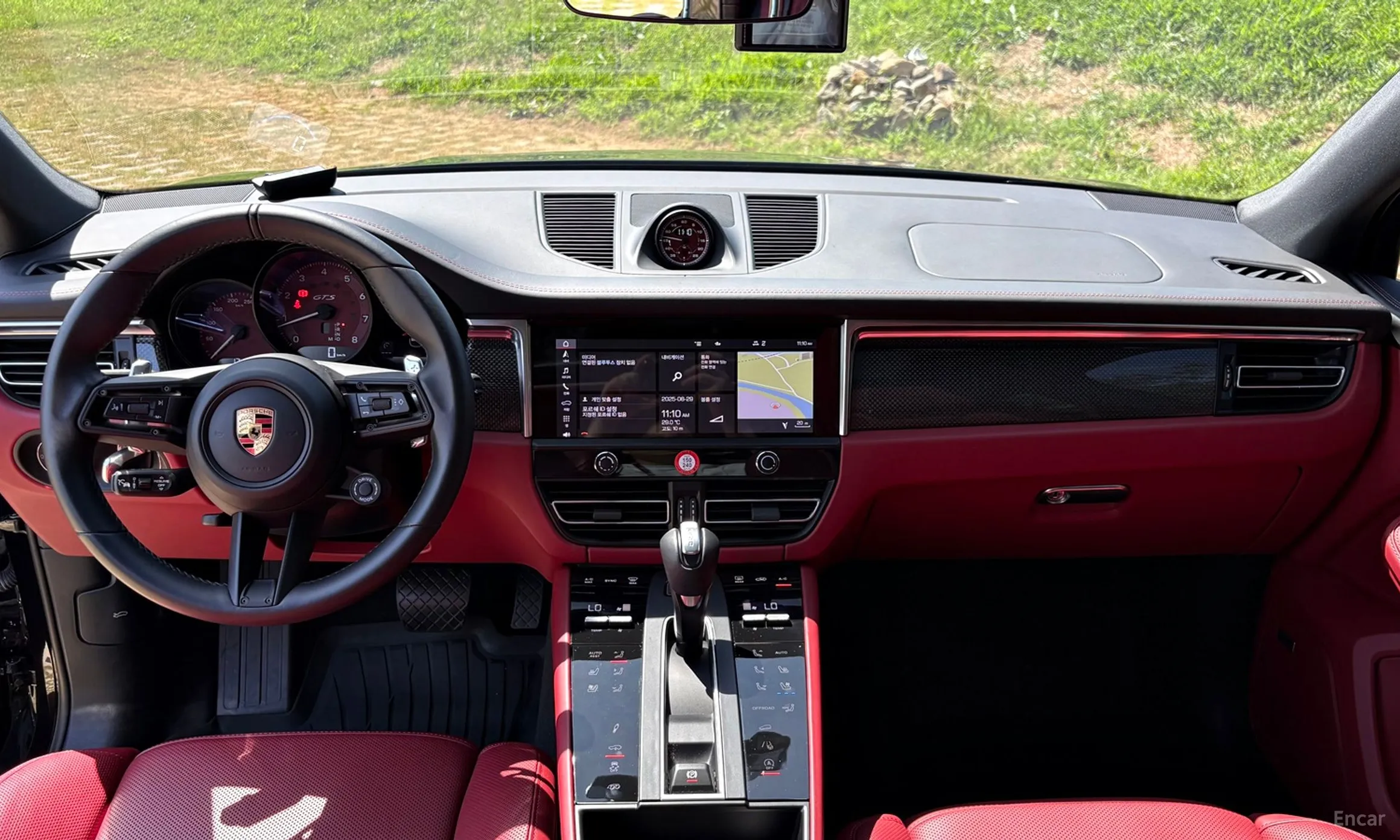 Porsche Macan превью 10