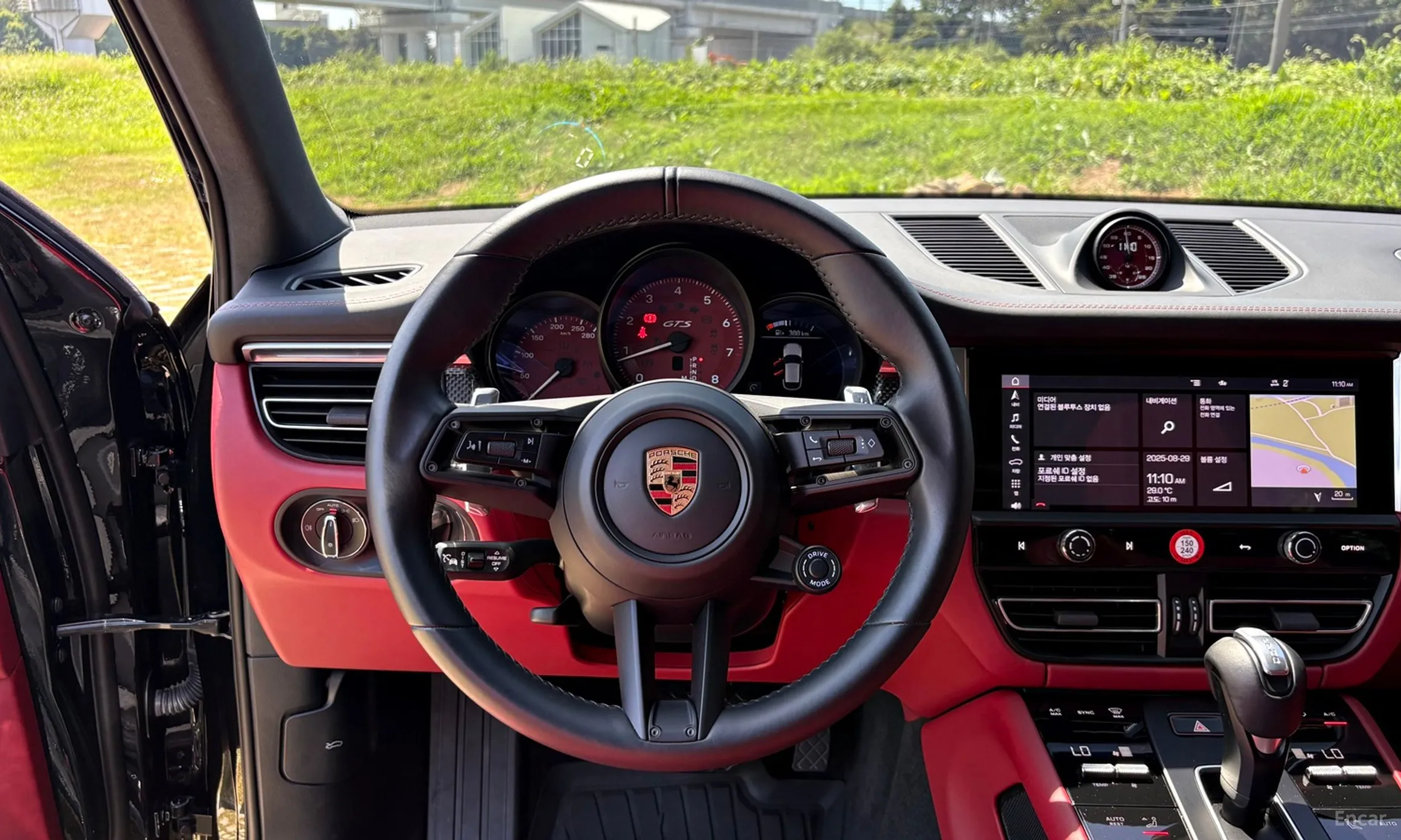 Porsche Macan превью 8