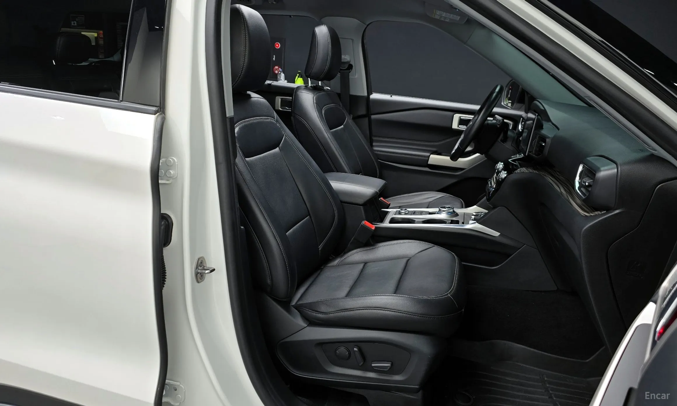 Ford Explorer 6th Generation превью 10