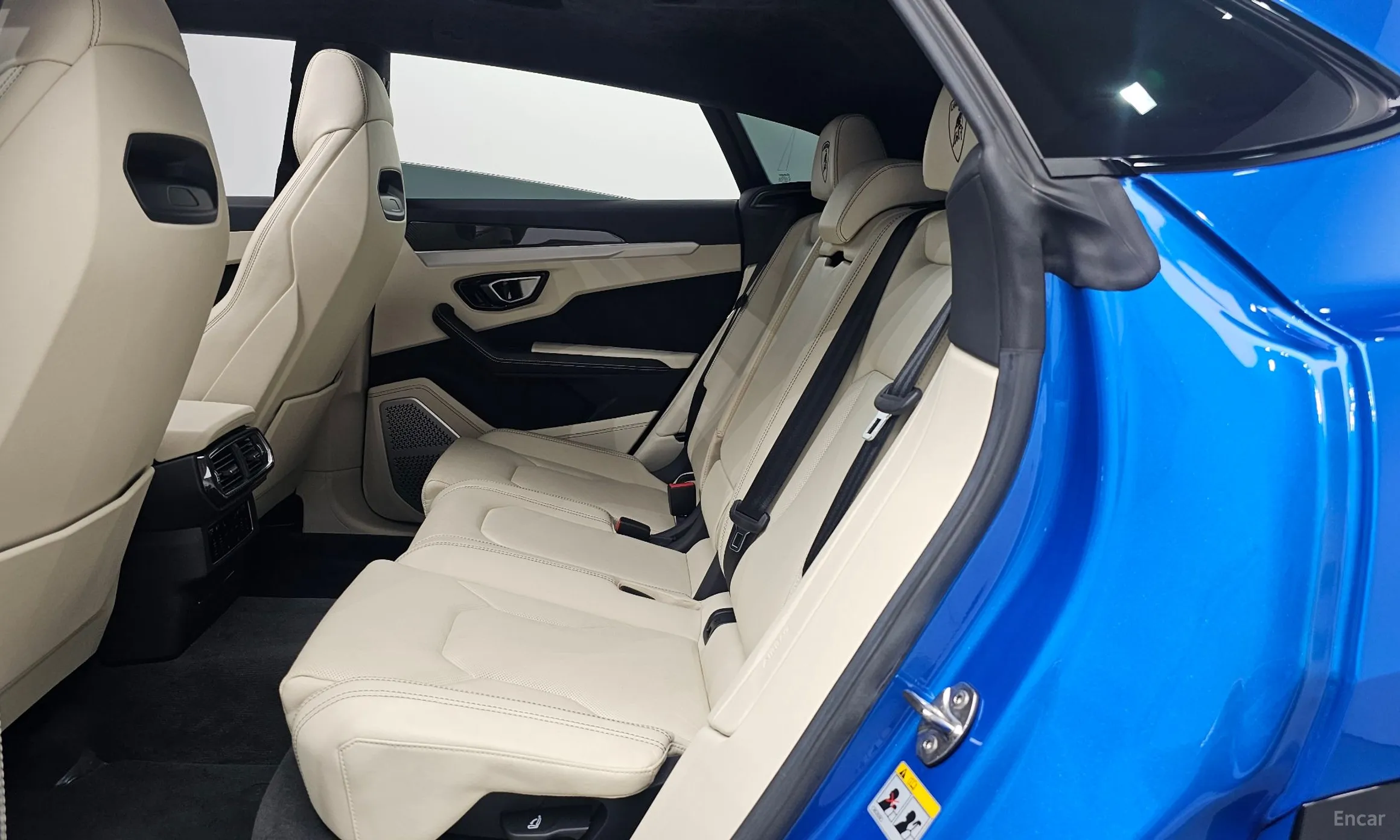 Lamborghini Urus превью 12