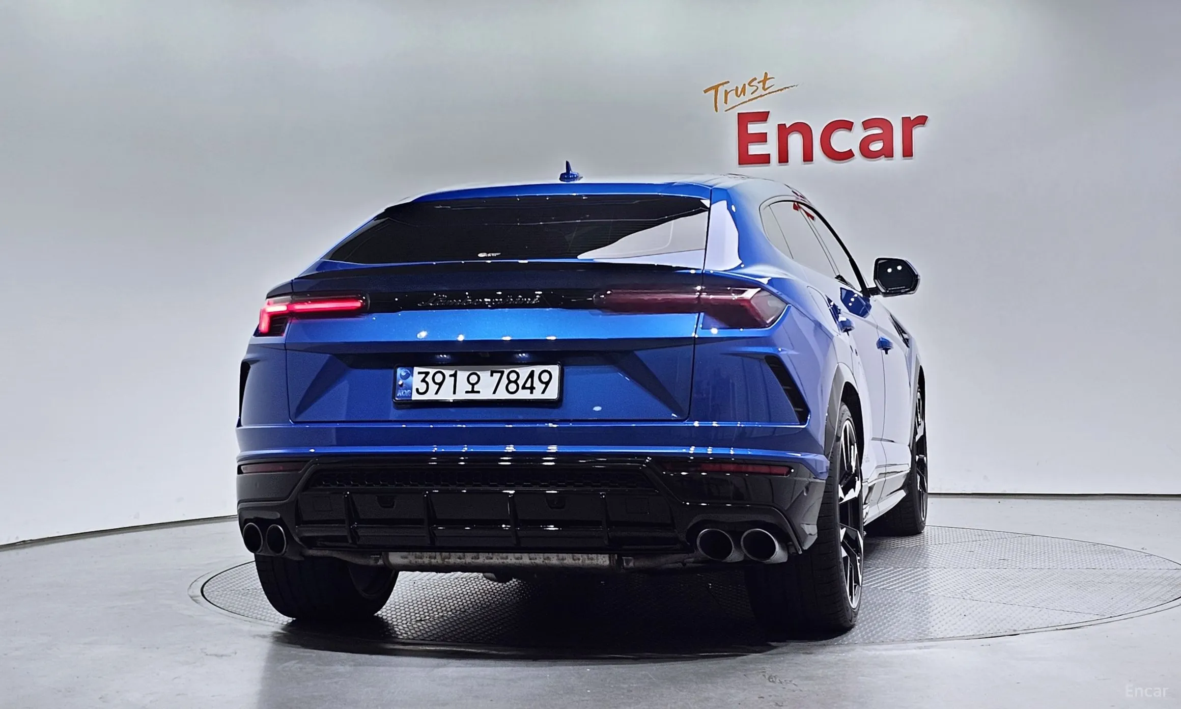 Lamborghini Urus превью 4