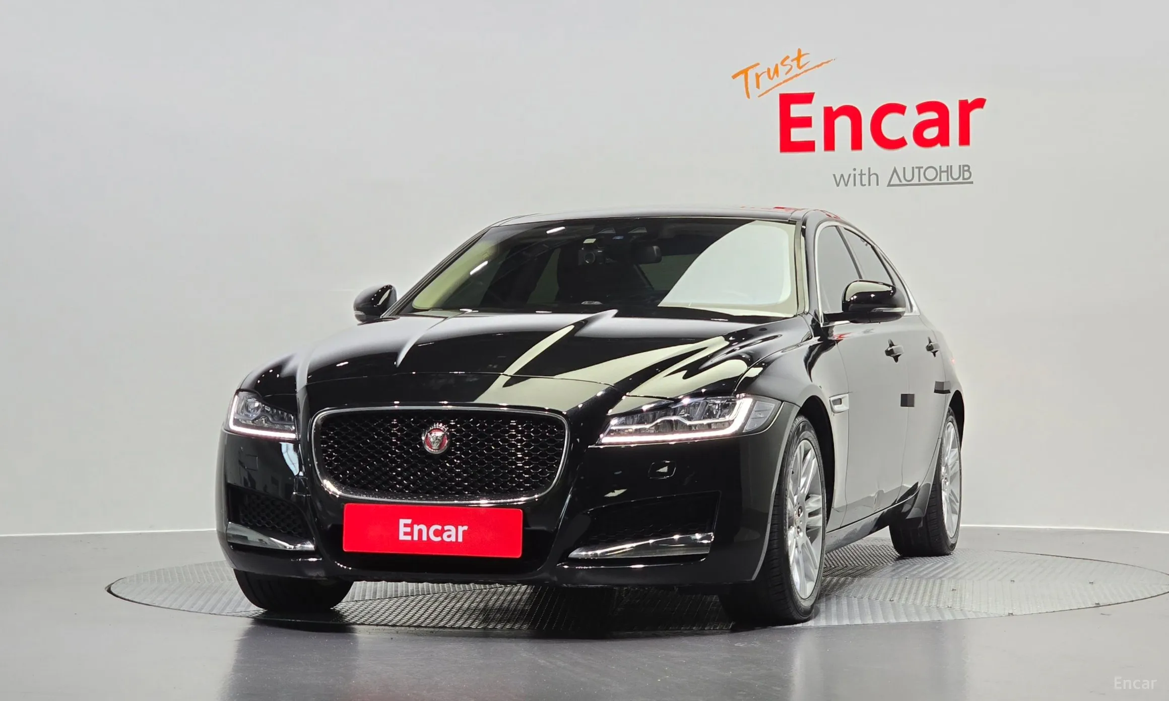 Jaguar XF (x260) превью 3