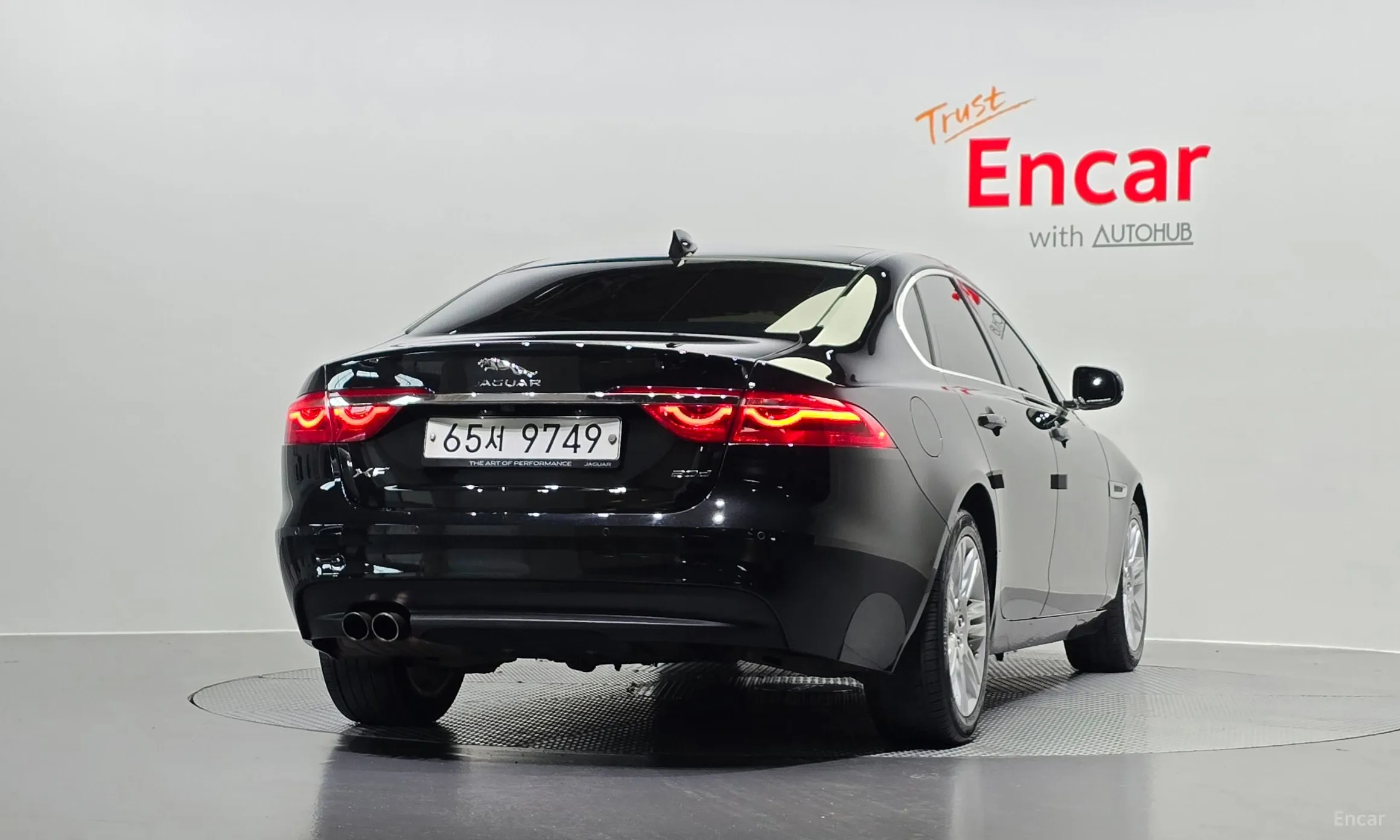 Jaguar XF (x260) превью 4