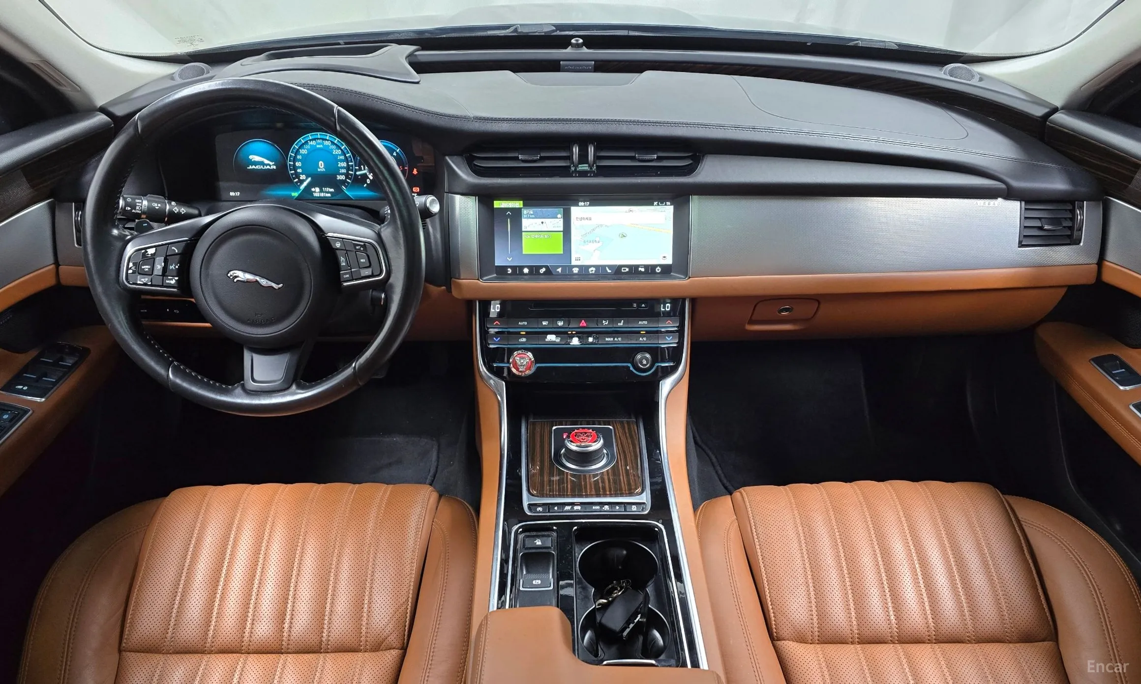 Jaguar XF (x260) превью 7