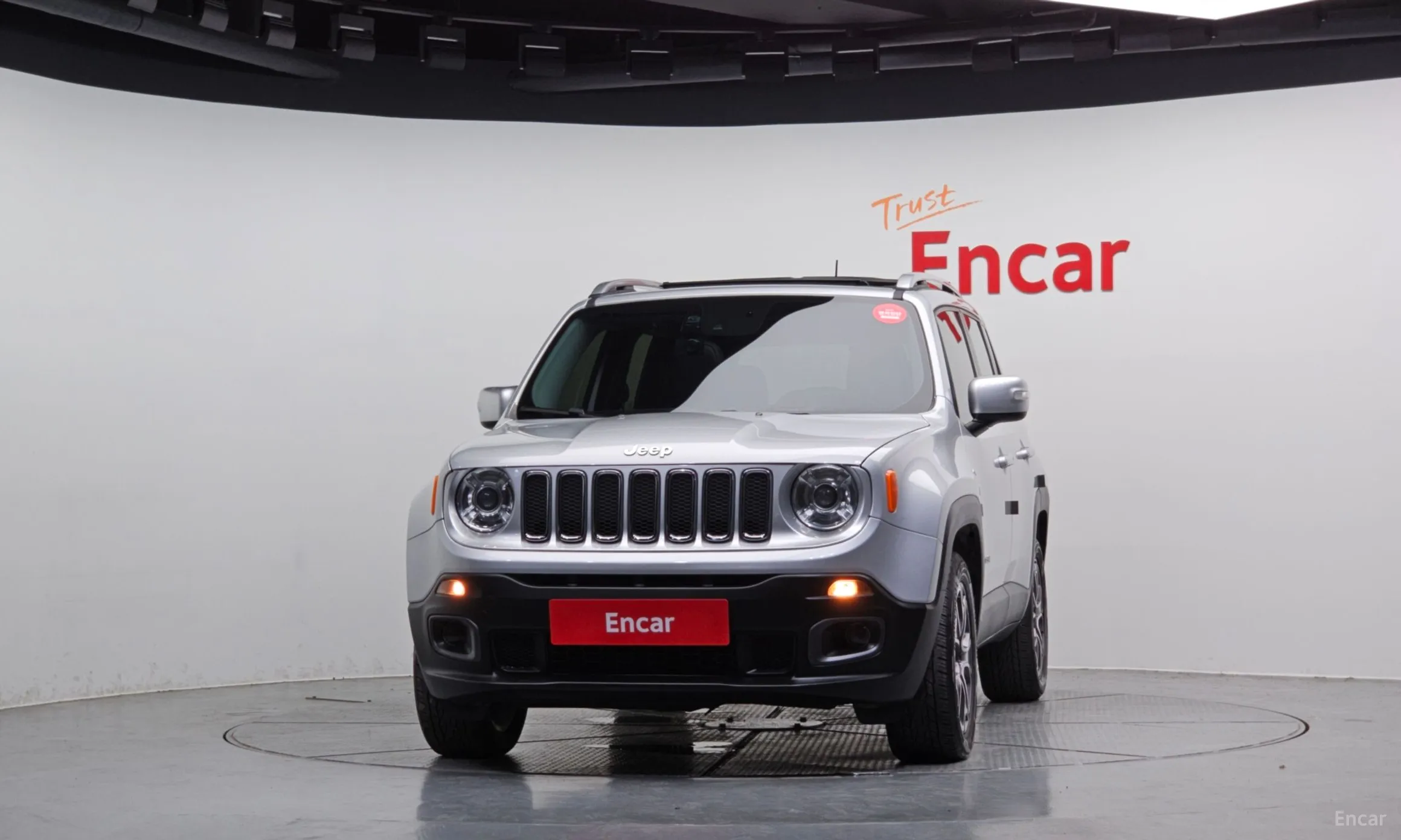 Jeep Renegade превью 3