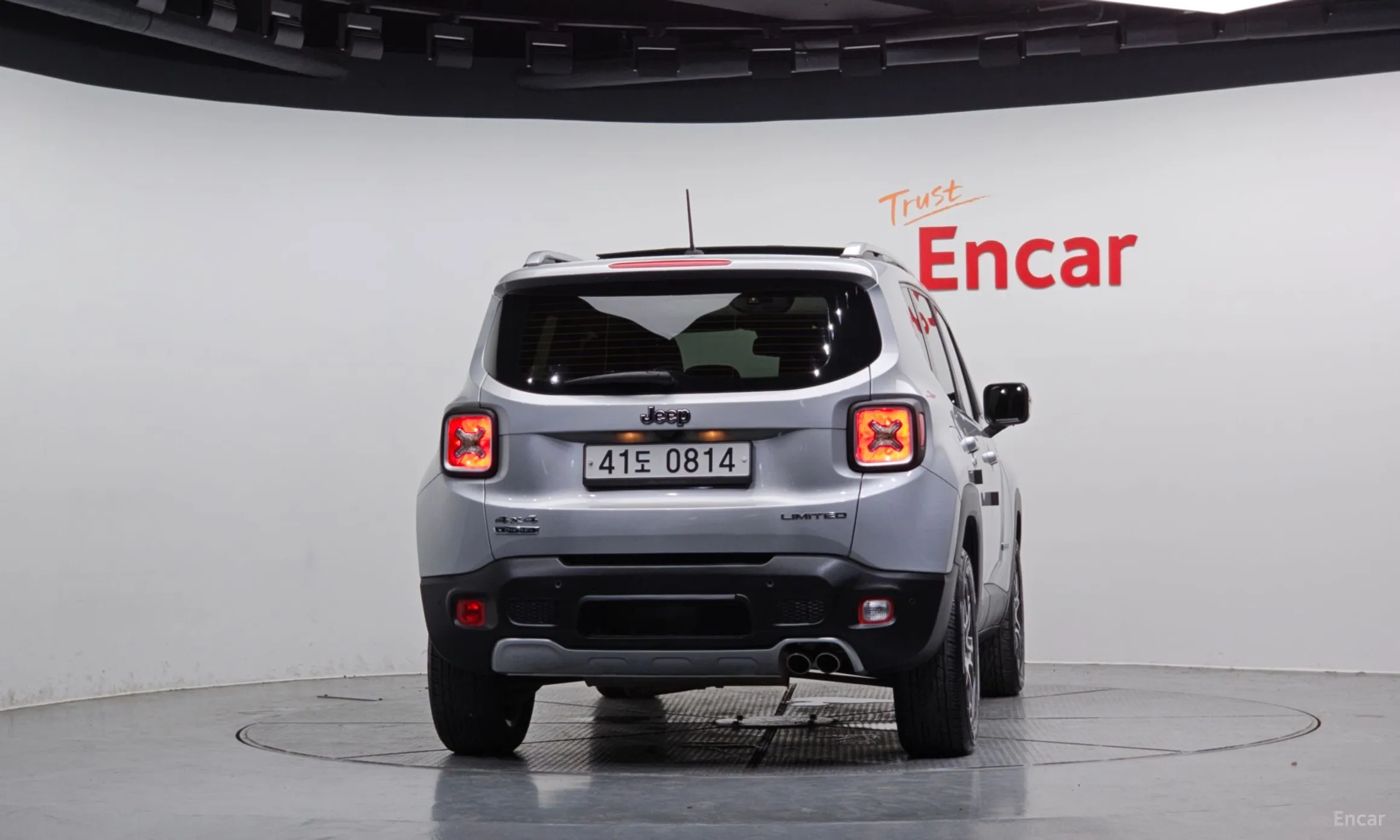 Jeep Renegade превью 4