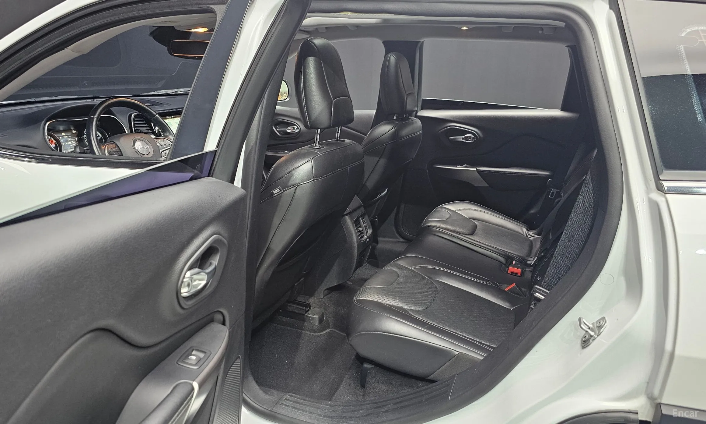 Jeep Cherokee (KL) превью 12