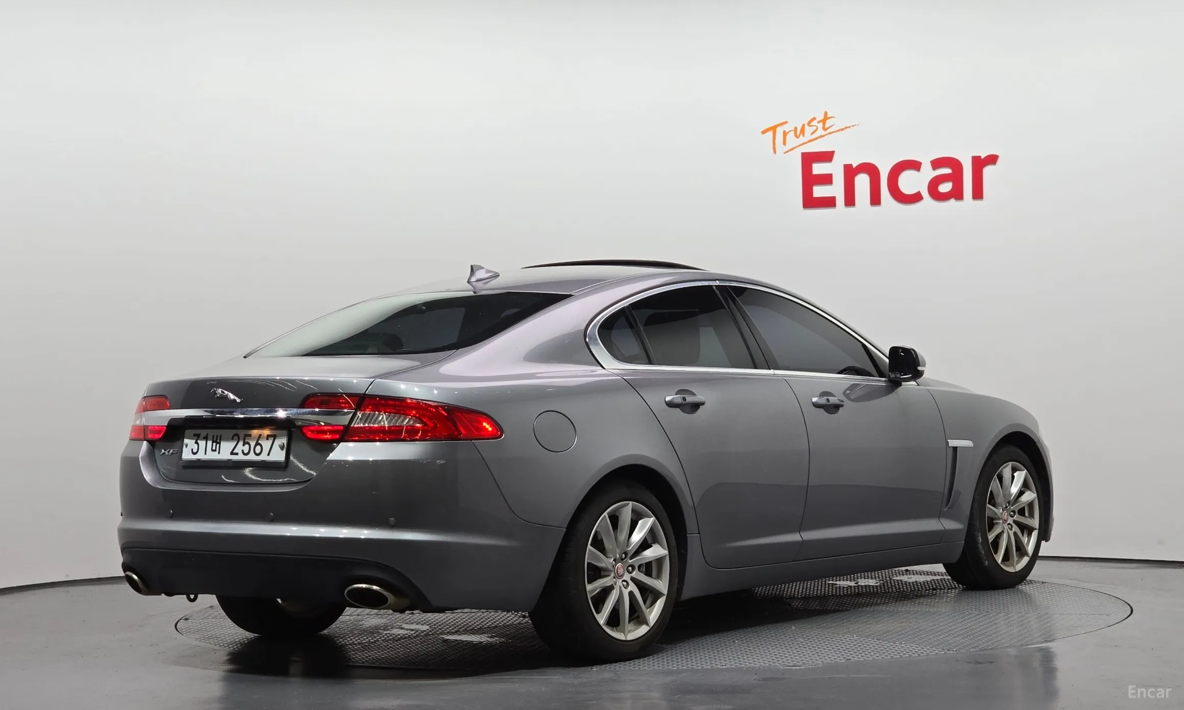Jaguar New XF