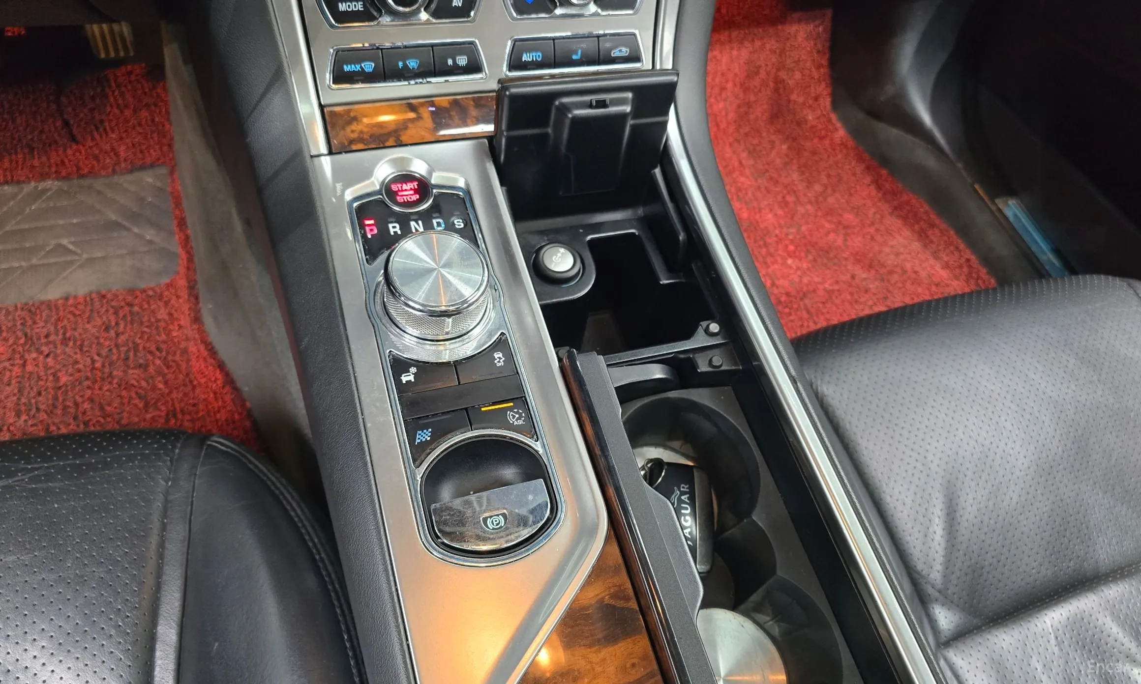 Jaguar New XF превью 9
