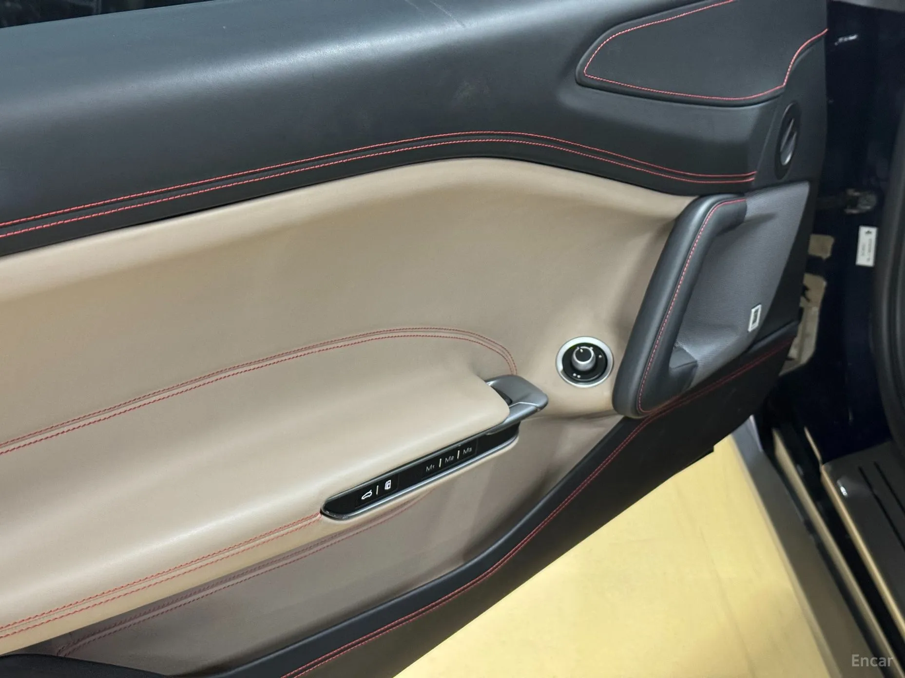 Ferrari GTC4 Rousseau превью 8