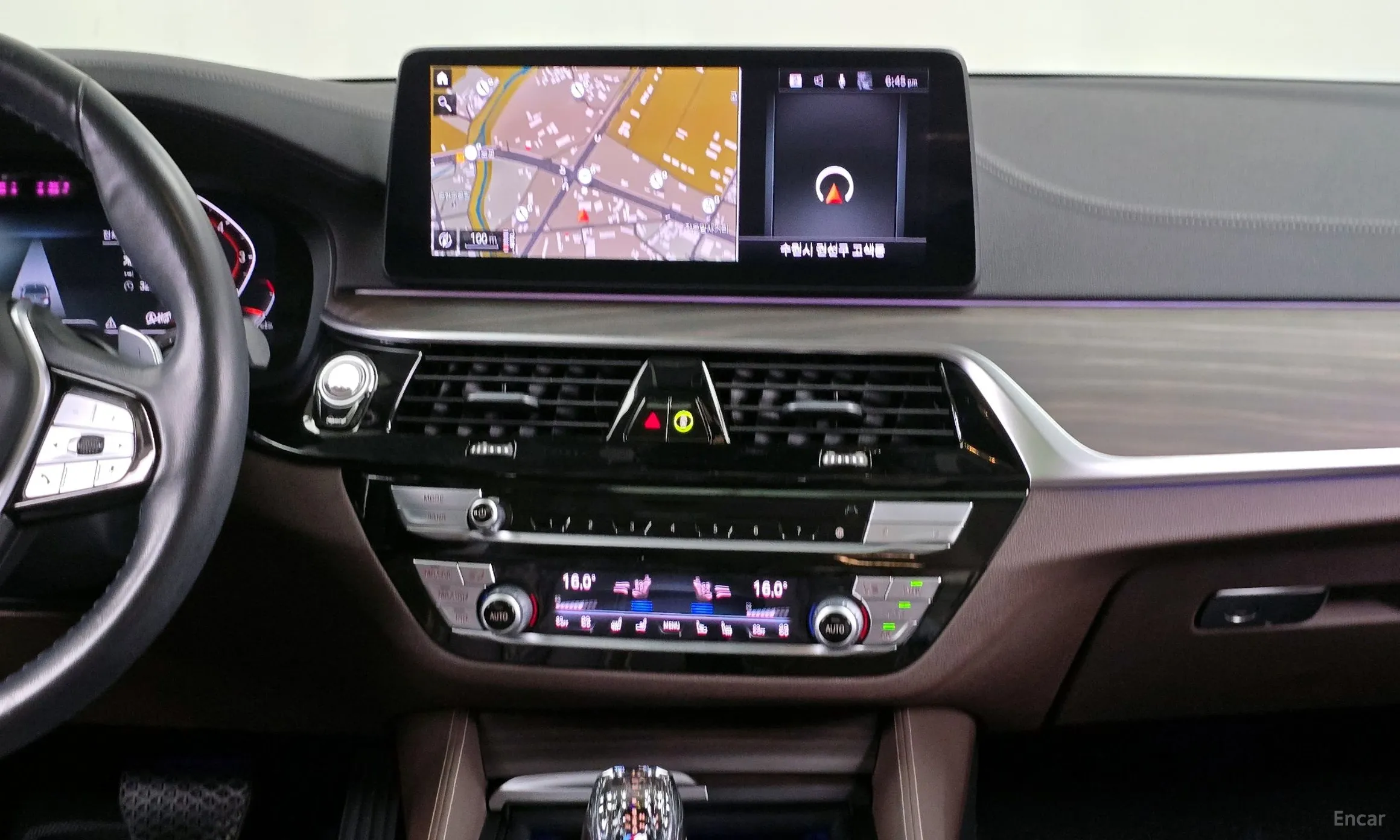 BMW 5 Series (G30) превью 14