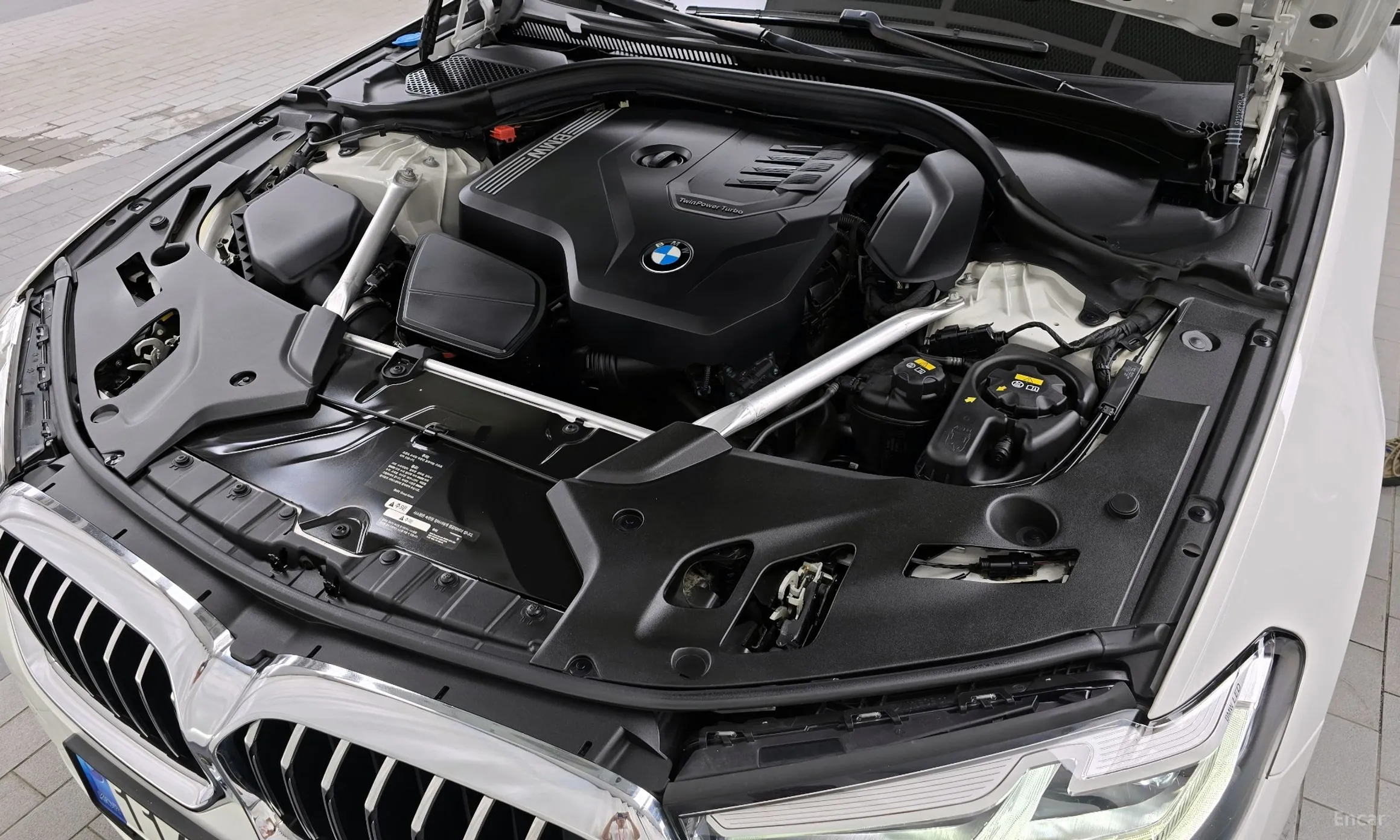BMW 5 Series (G30) превью 6