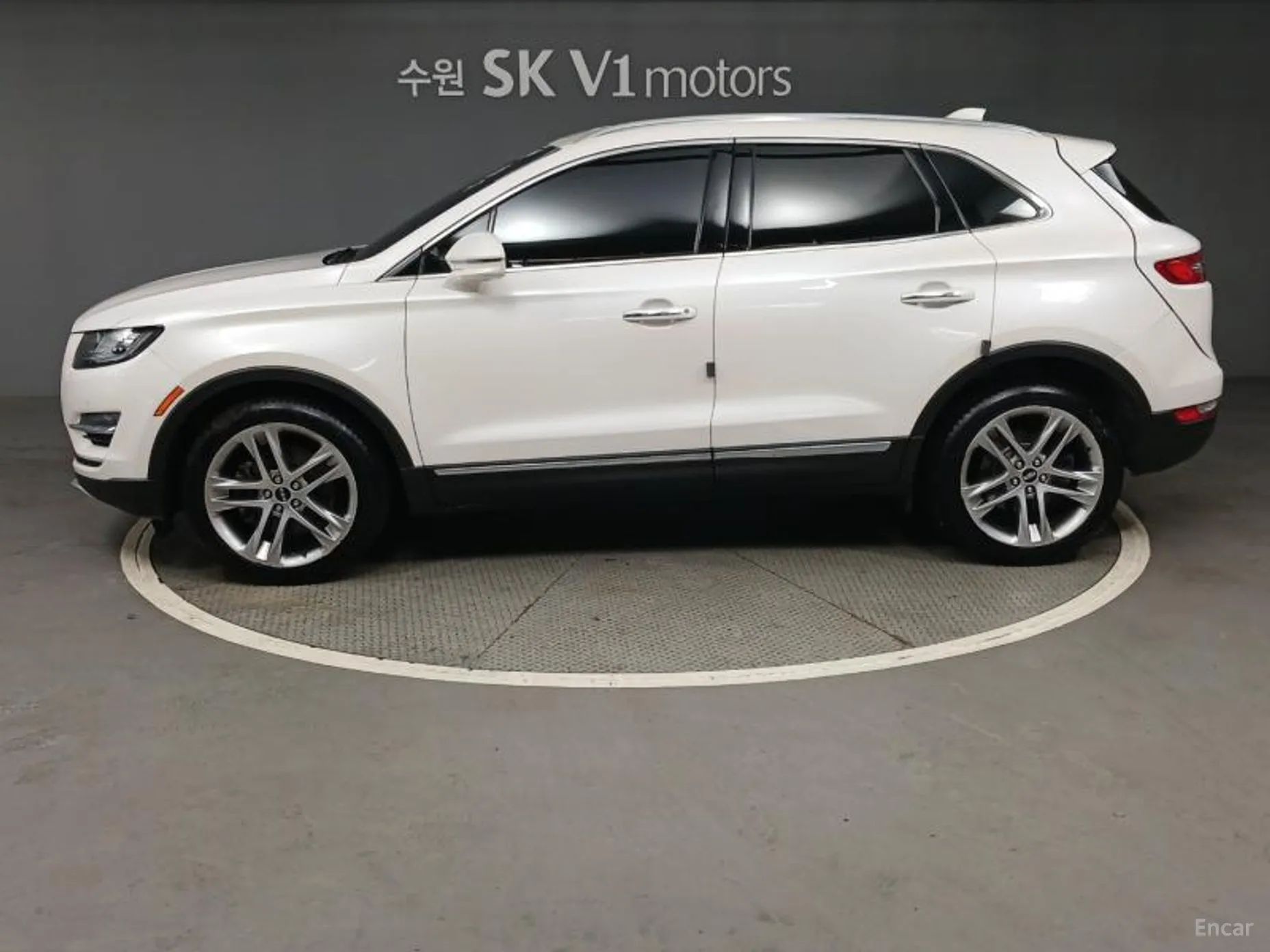 Lincoln MKC превью 3