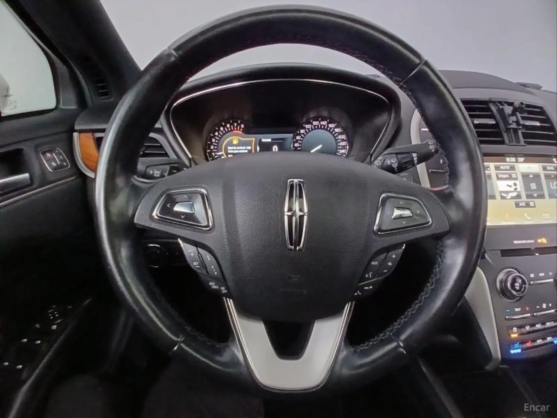 Lincoln MKC превью 6