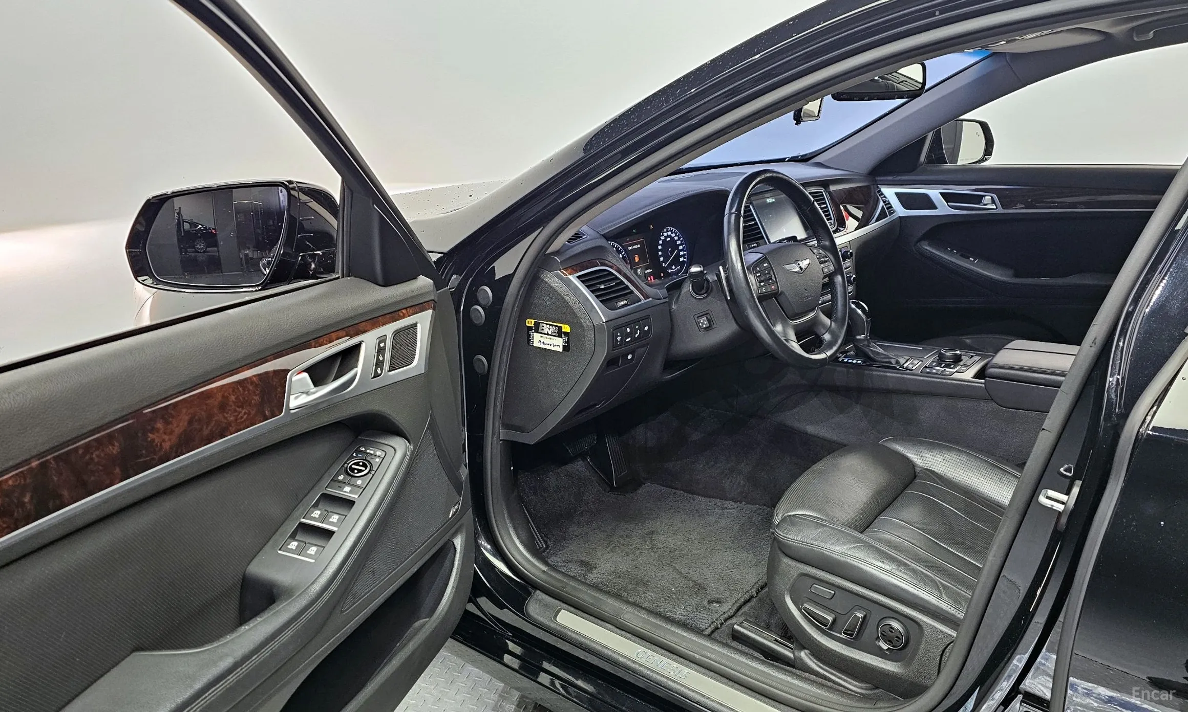 Hyundai Genesis DH превью 11