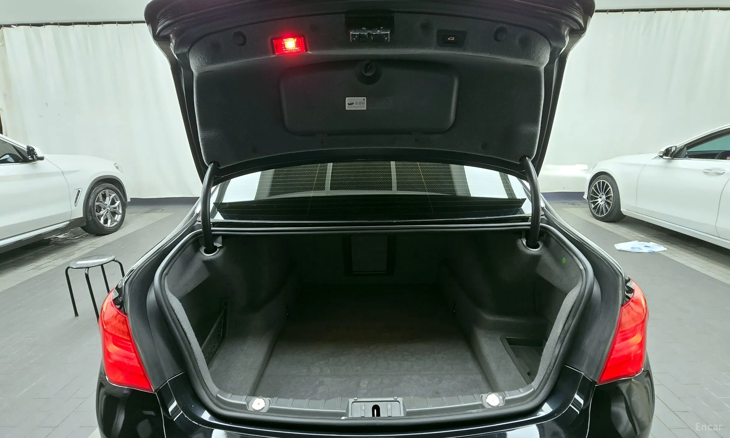BMW 7 Series (F01) превью 20