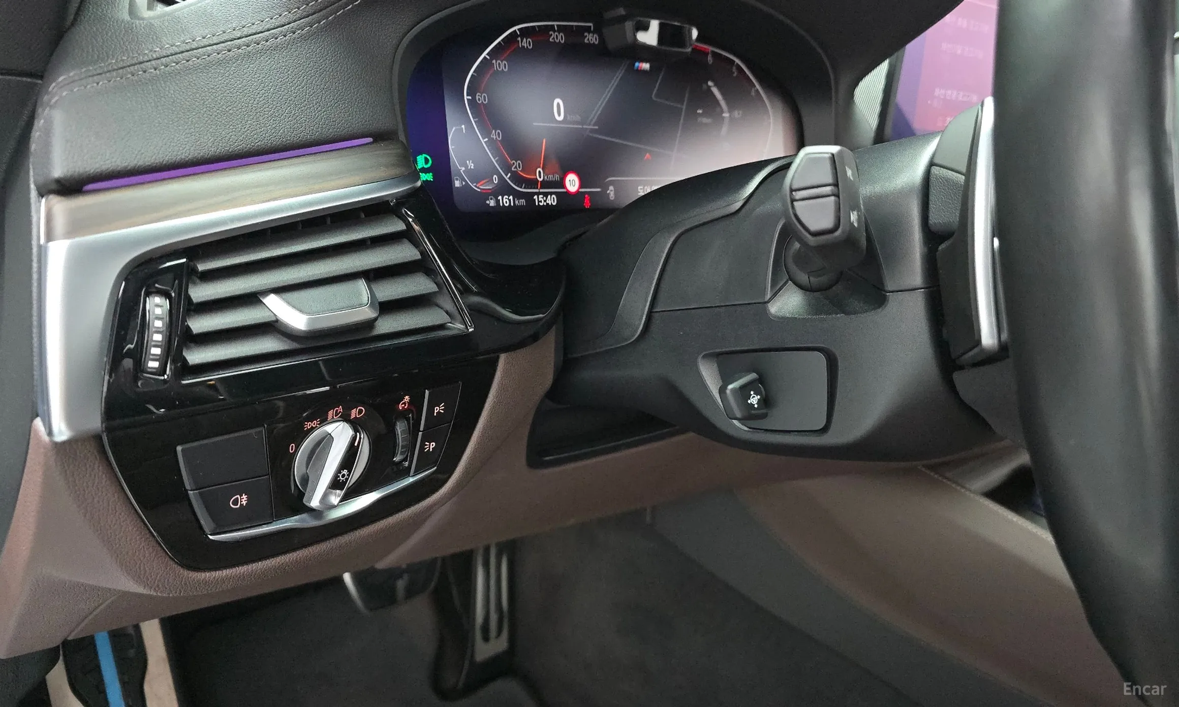 BMW 5 Series (G30) превью 17