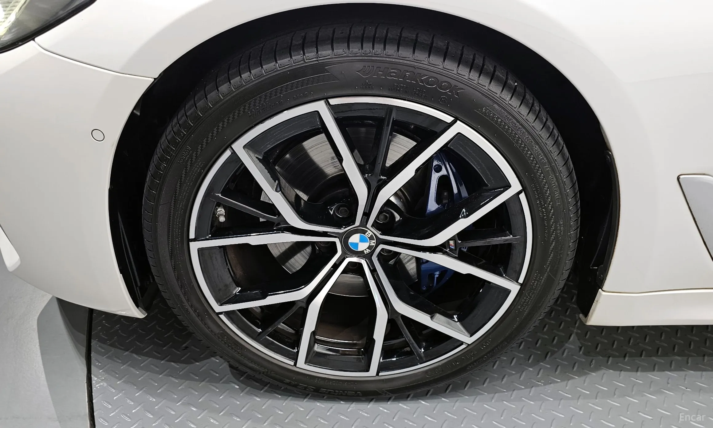 BMW 5 Series (G30) превью 5