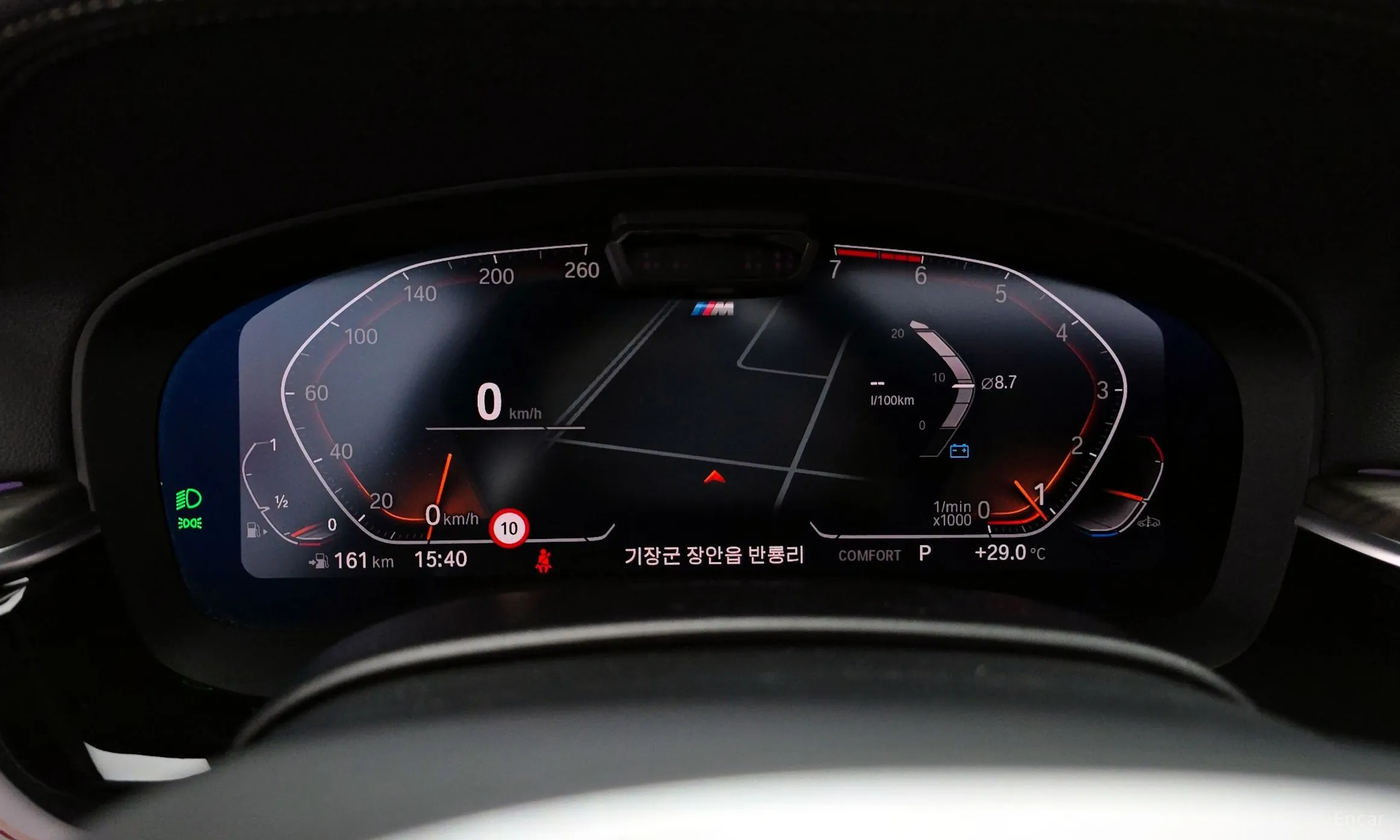 BMW 5 Series (G30) превью 8