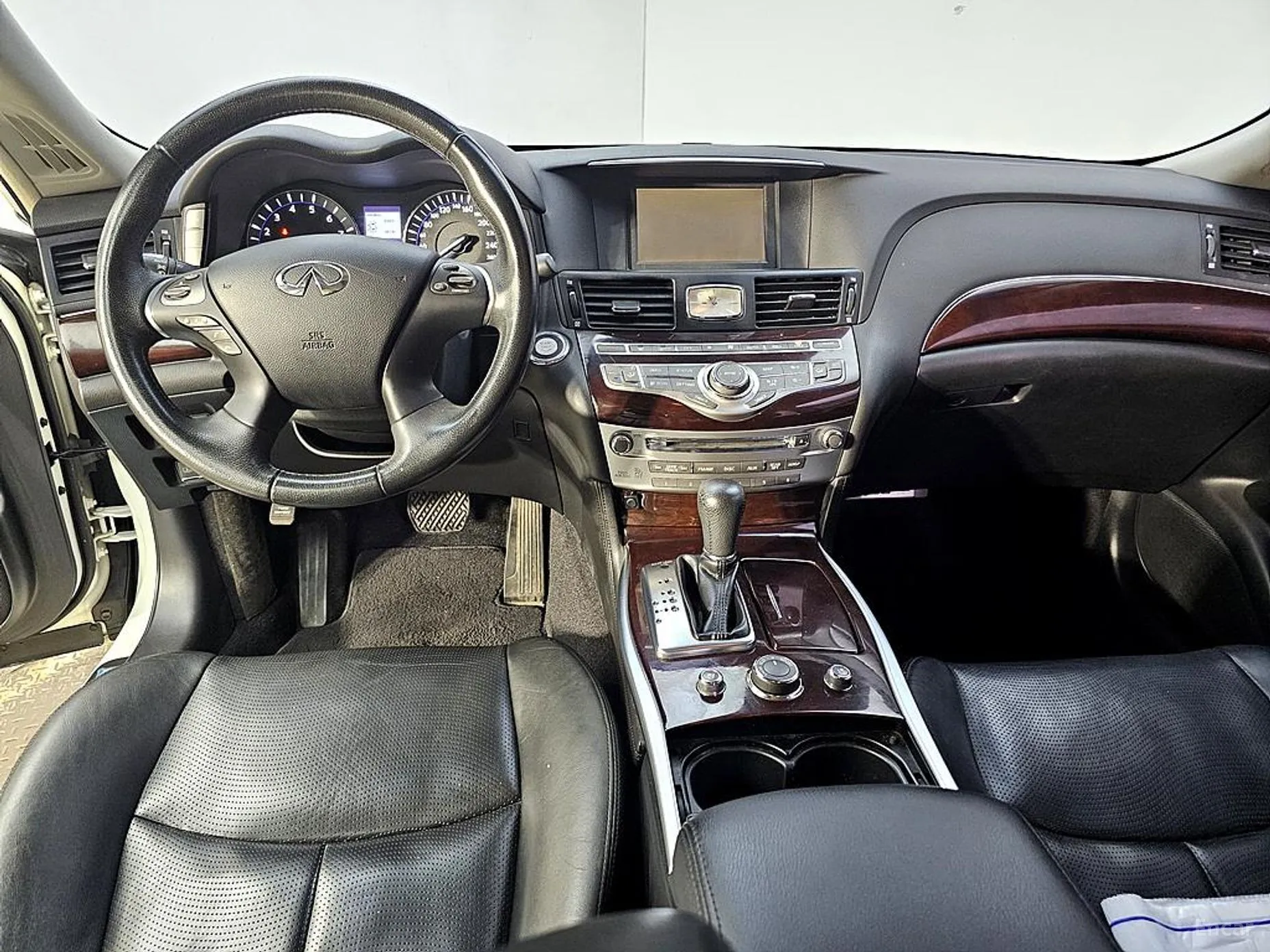 Infiniti M37 превью 5