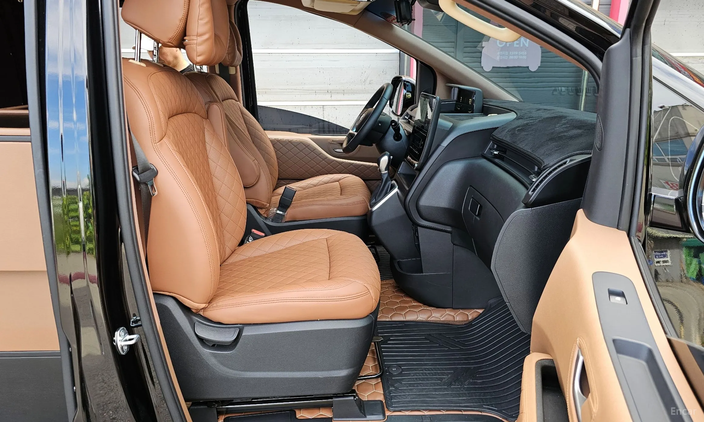 Hyundai Staria превью 11