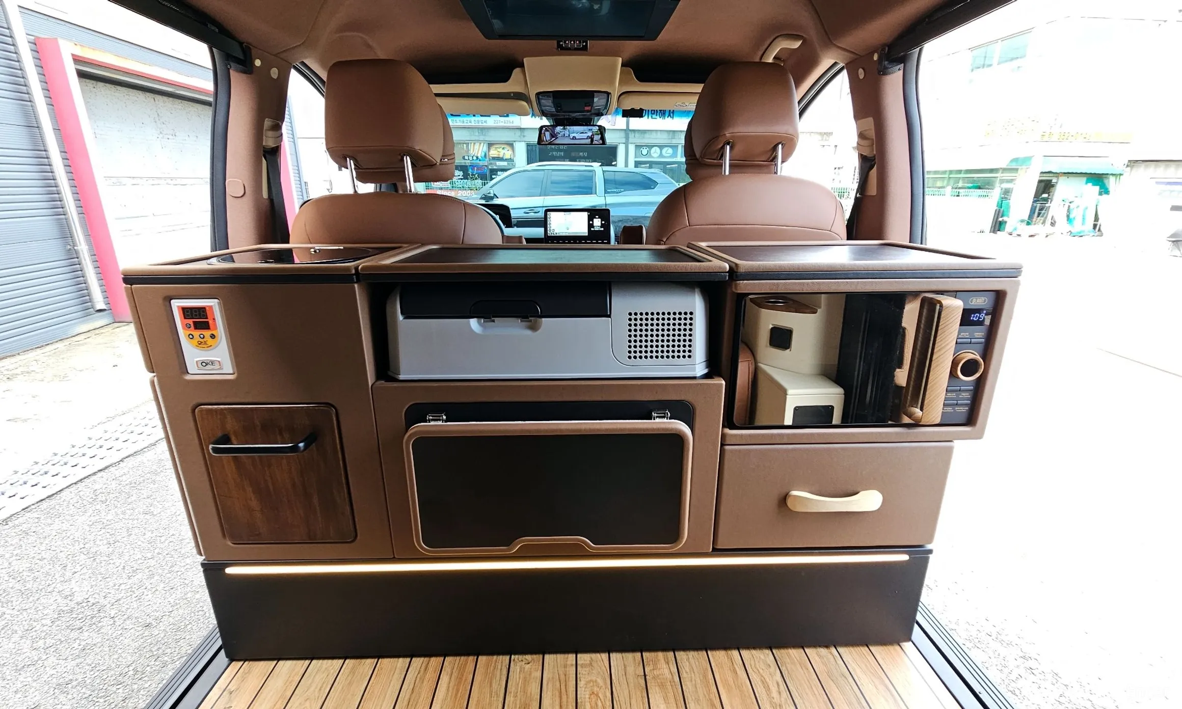 Hyundai Staria превью 18