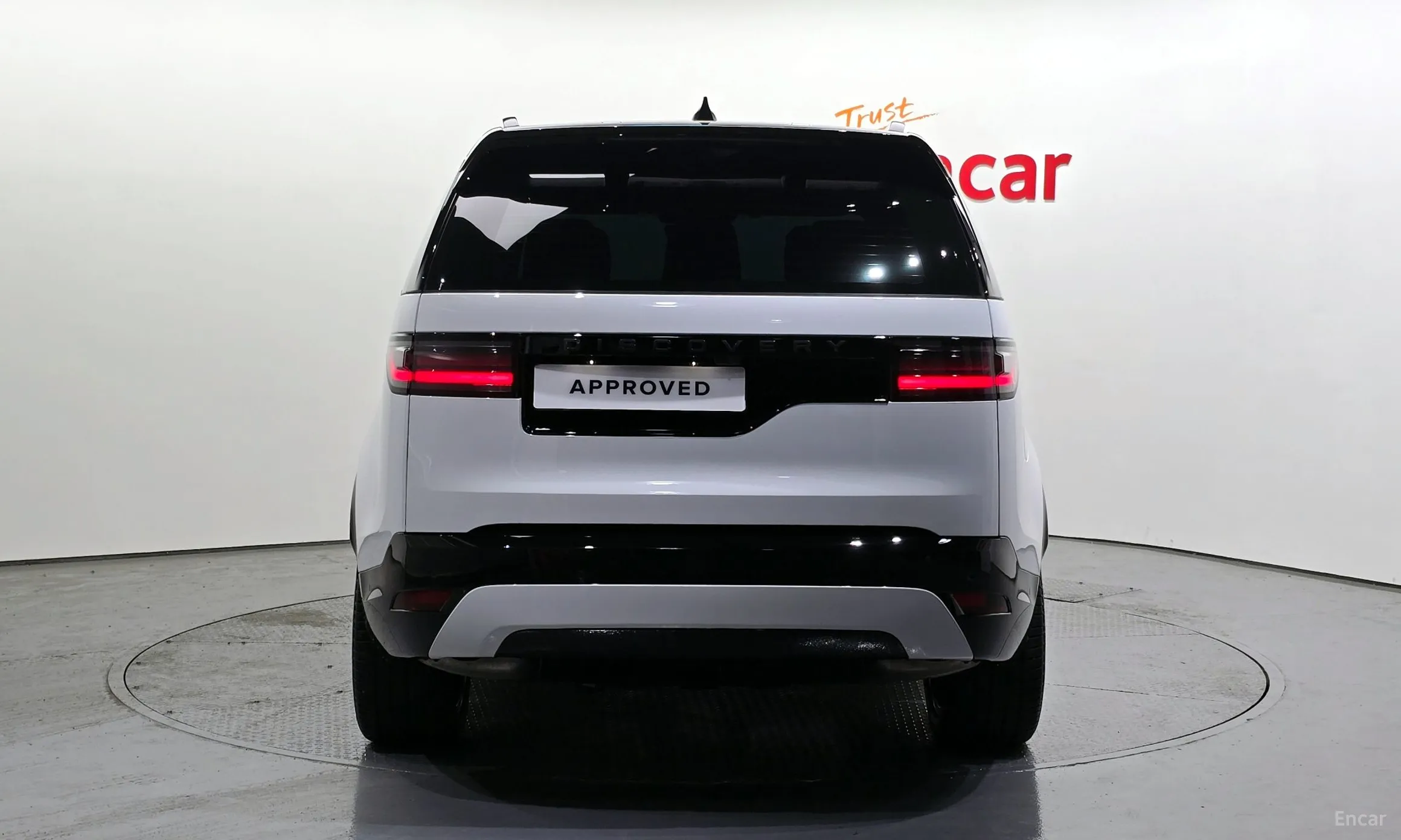 Land Rover Discovery 5 превью 7