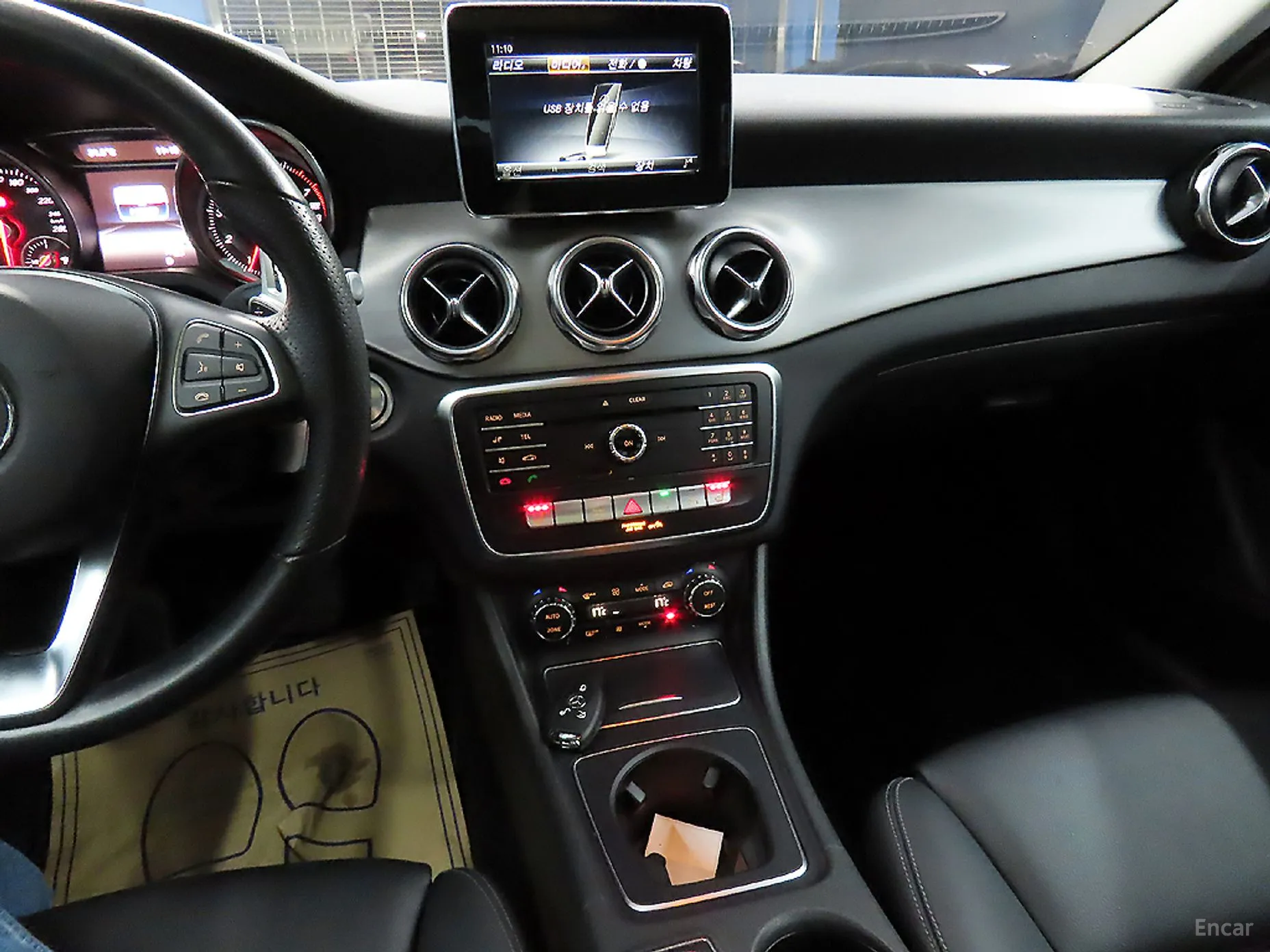 Mercedes Benz GLA-Class X156 превью 13