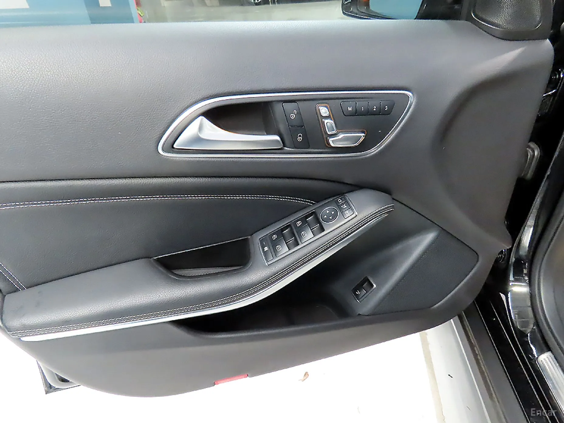 Mercedes Benz GLA-Class X156 превью 16