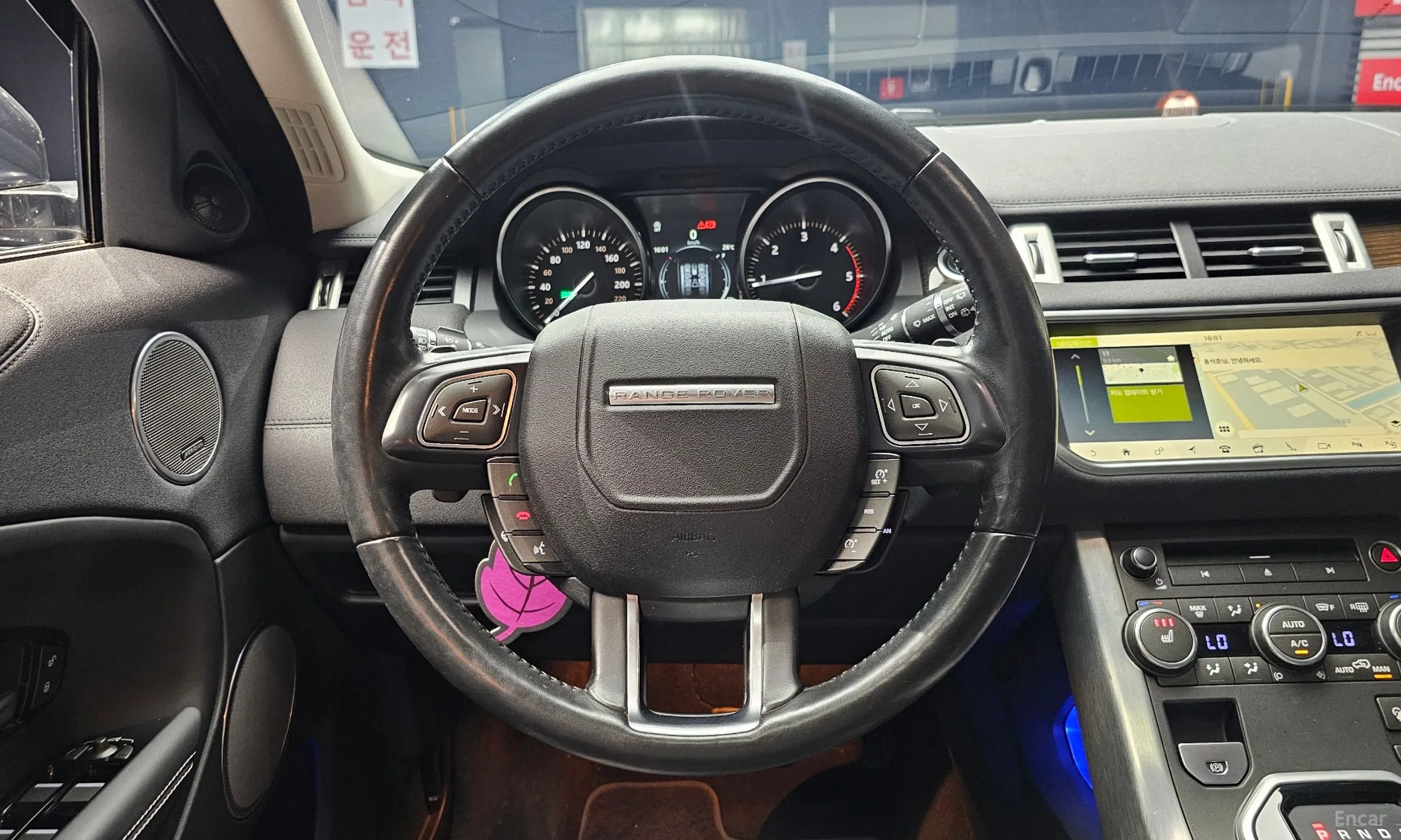 Land Rover Range Rover Evoque превью 13
