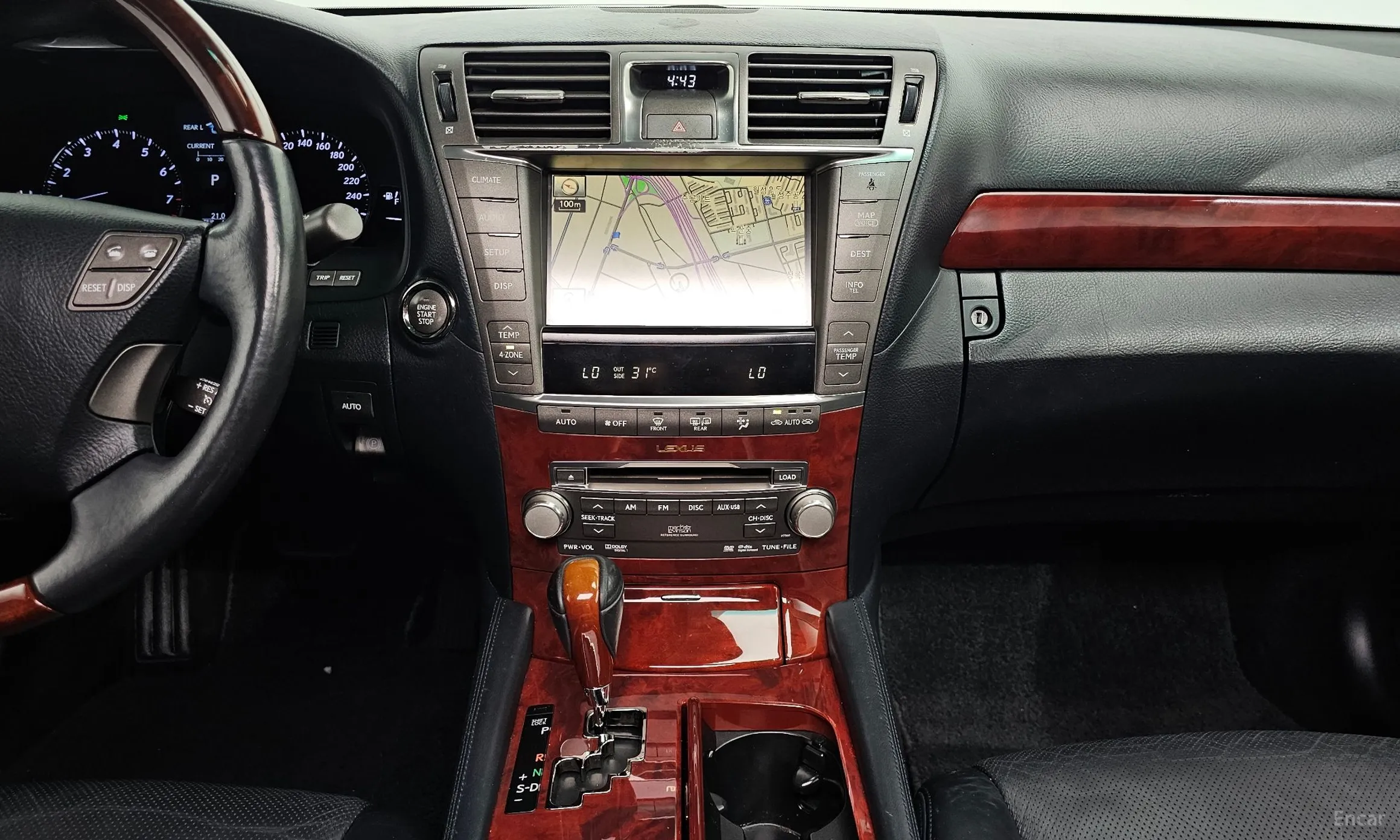 Lexus LS460L превью 16
