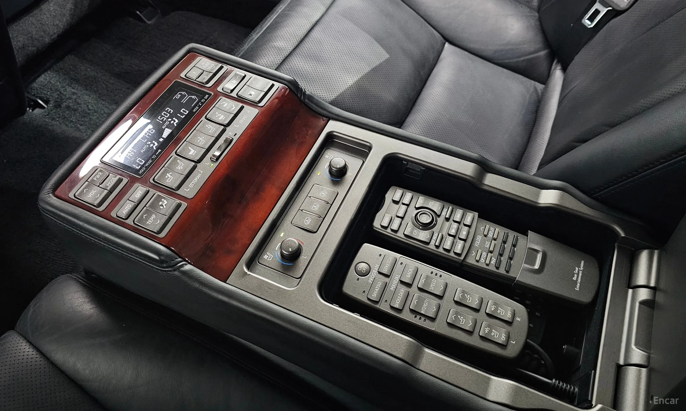 Lexus LS460L превью 18