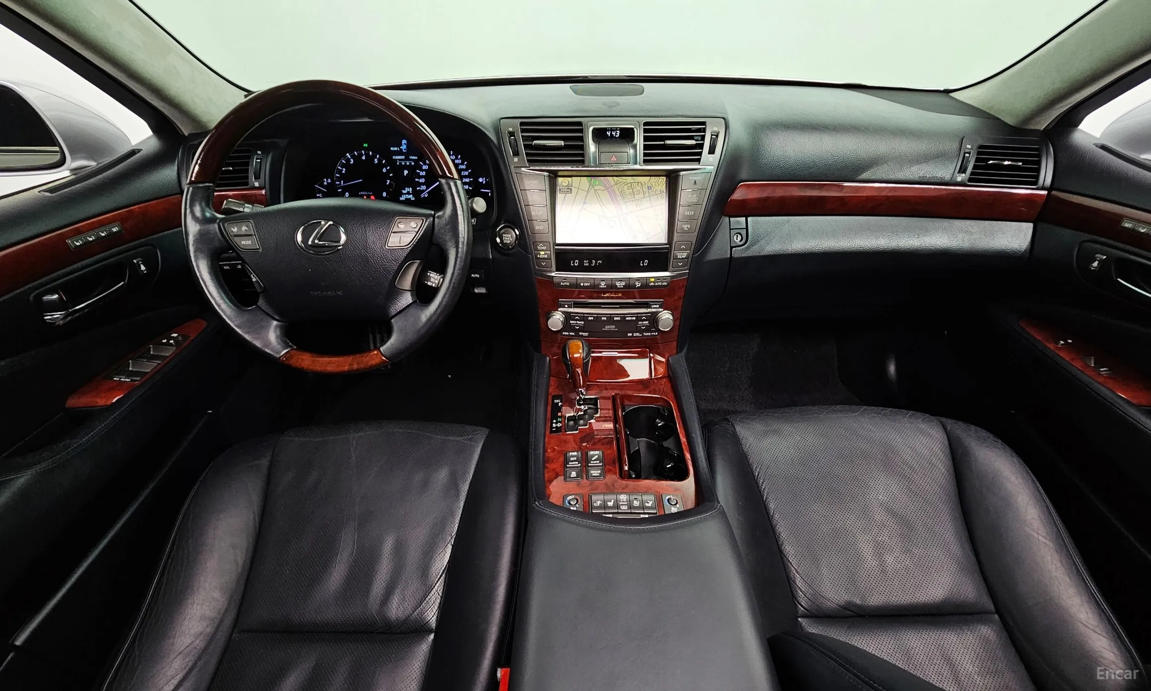 Lexus LS460L превью 7