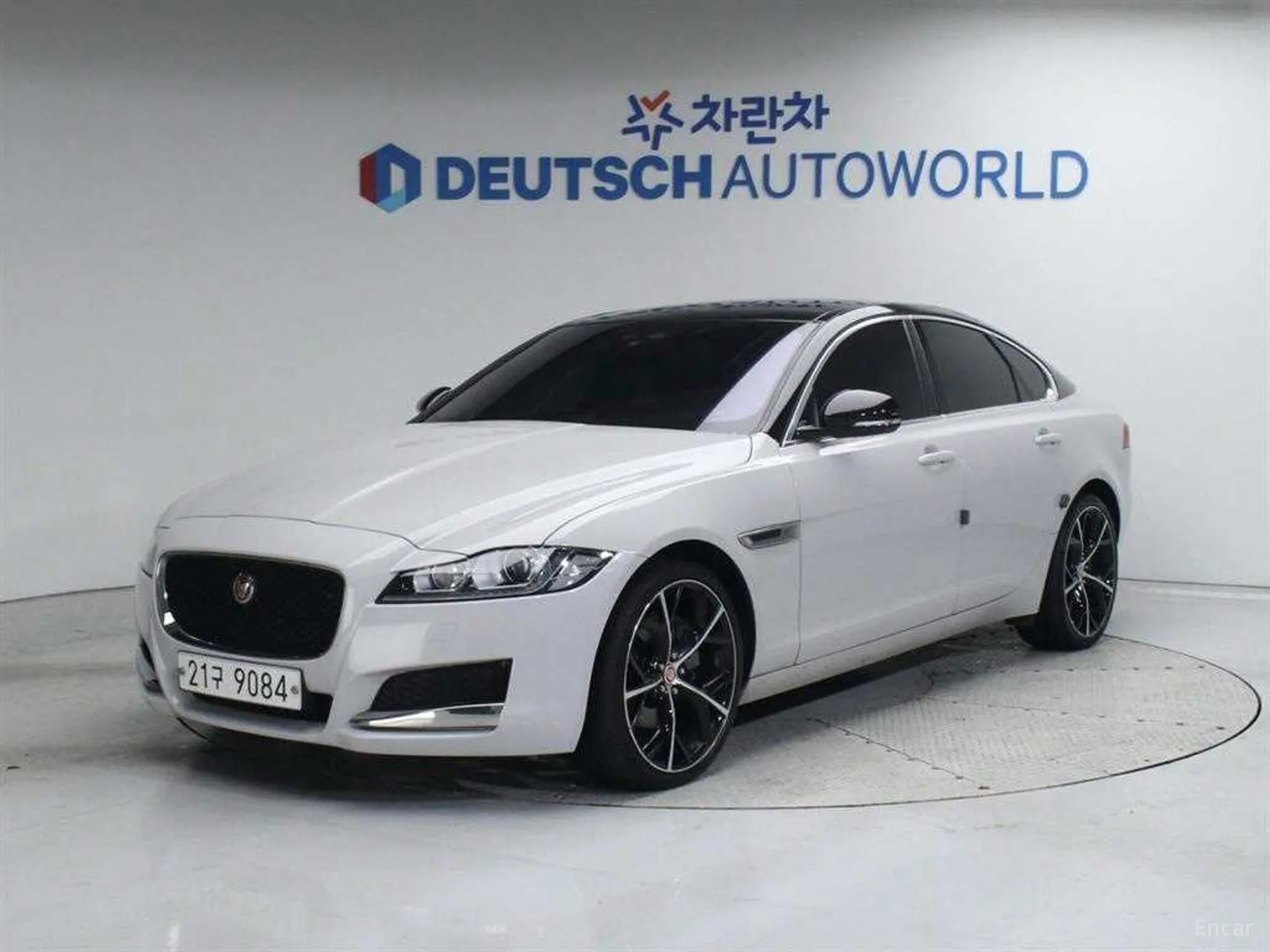 Jaguar XF (x260)