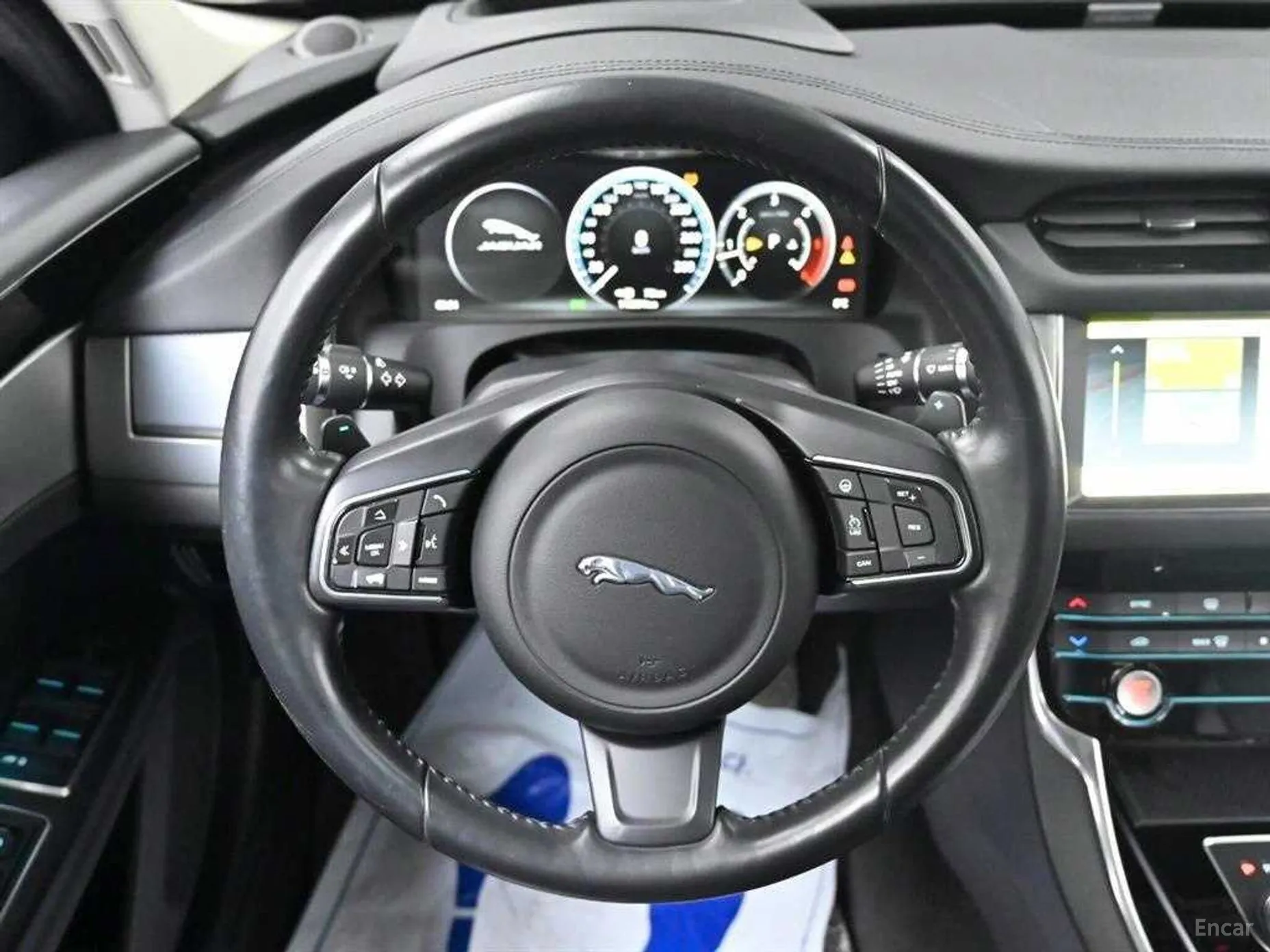 Jaguar XF (x260) превью 13